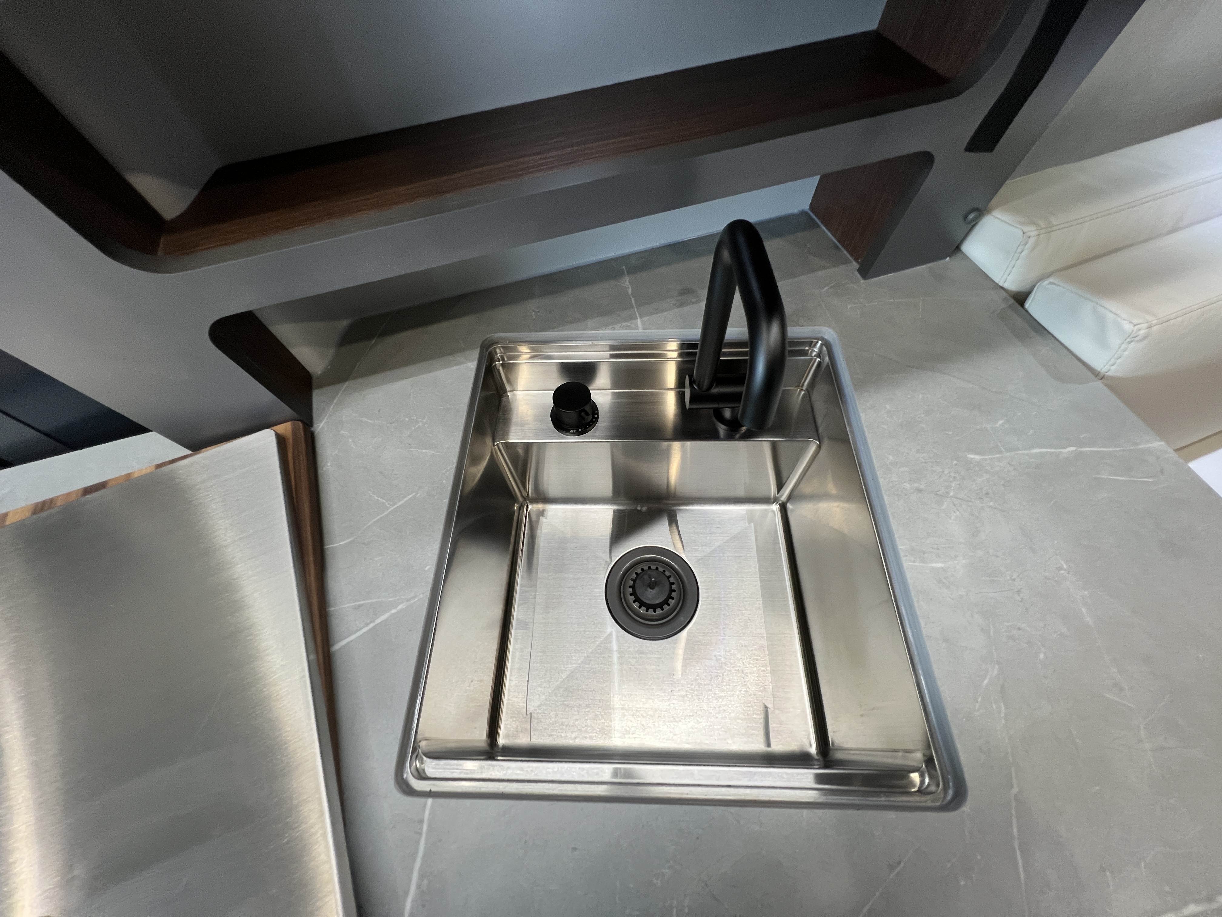 2027 Grand Design Lineage Series VP2 LVP2 - Image 20