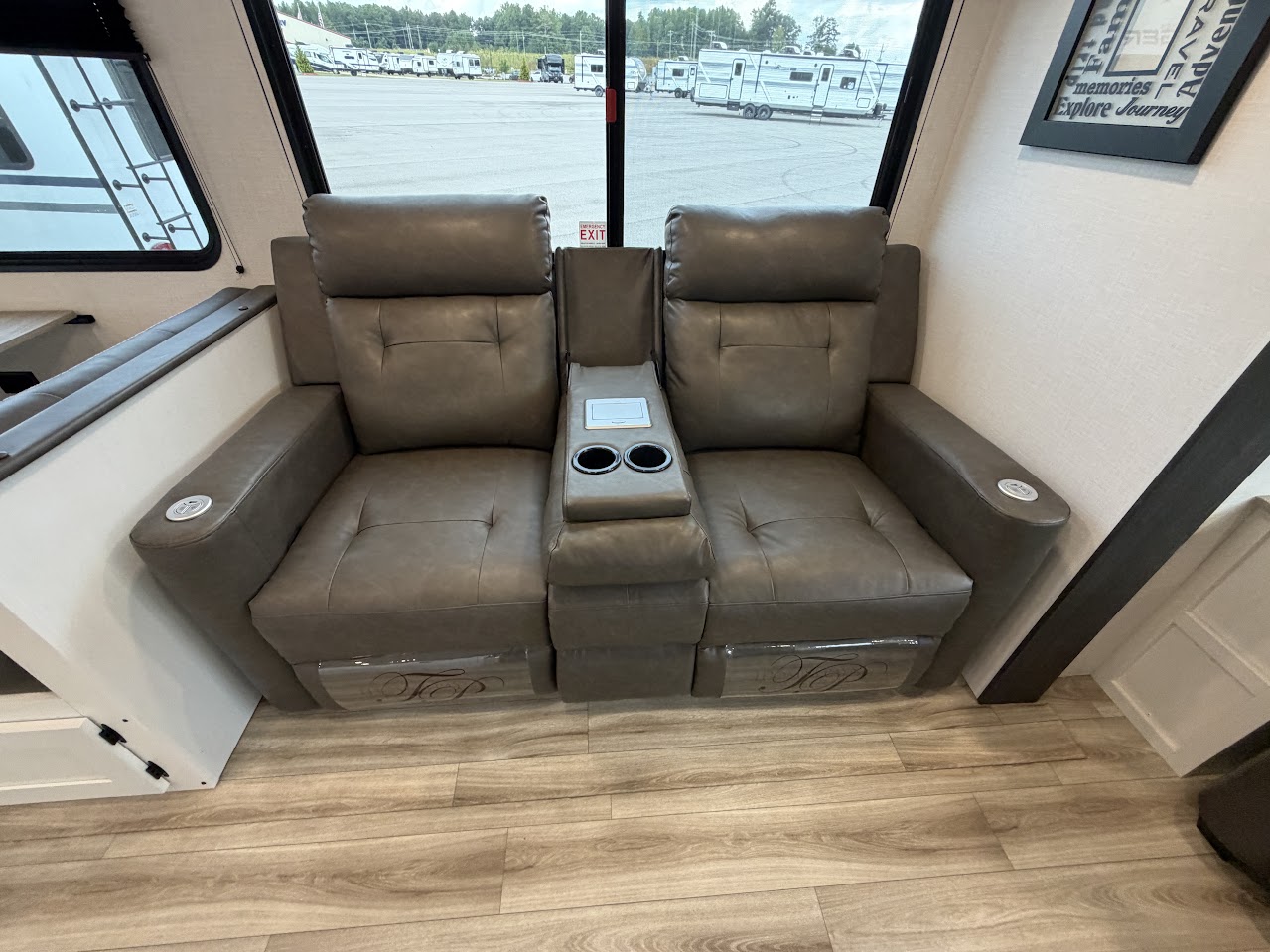 2027 VENTURE RV SIENNA 293VIK - Image 19