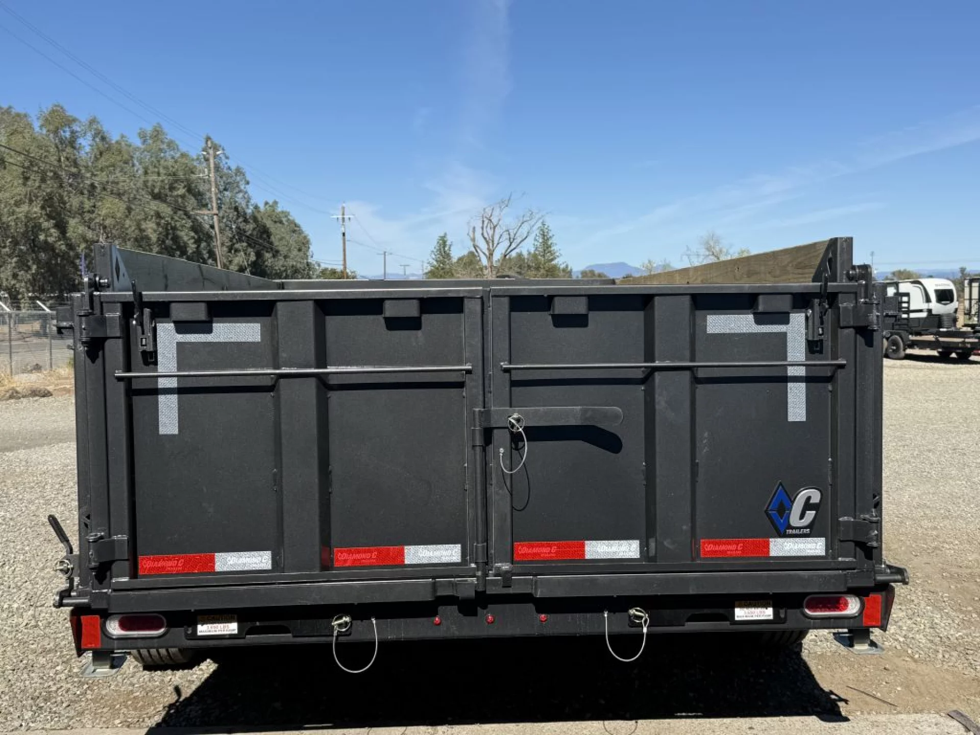 2027 DIAMOND C TRAILERS DIAMOND C LPT 207 HEAVY DUTY 14X82 32 SIDES PACESETTER - Image 4