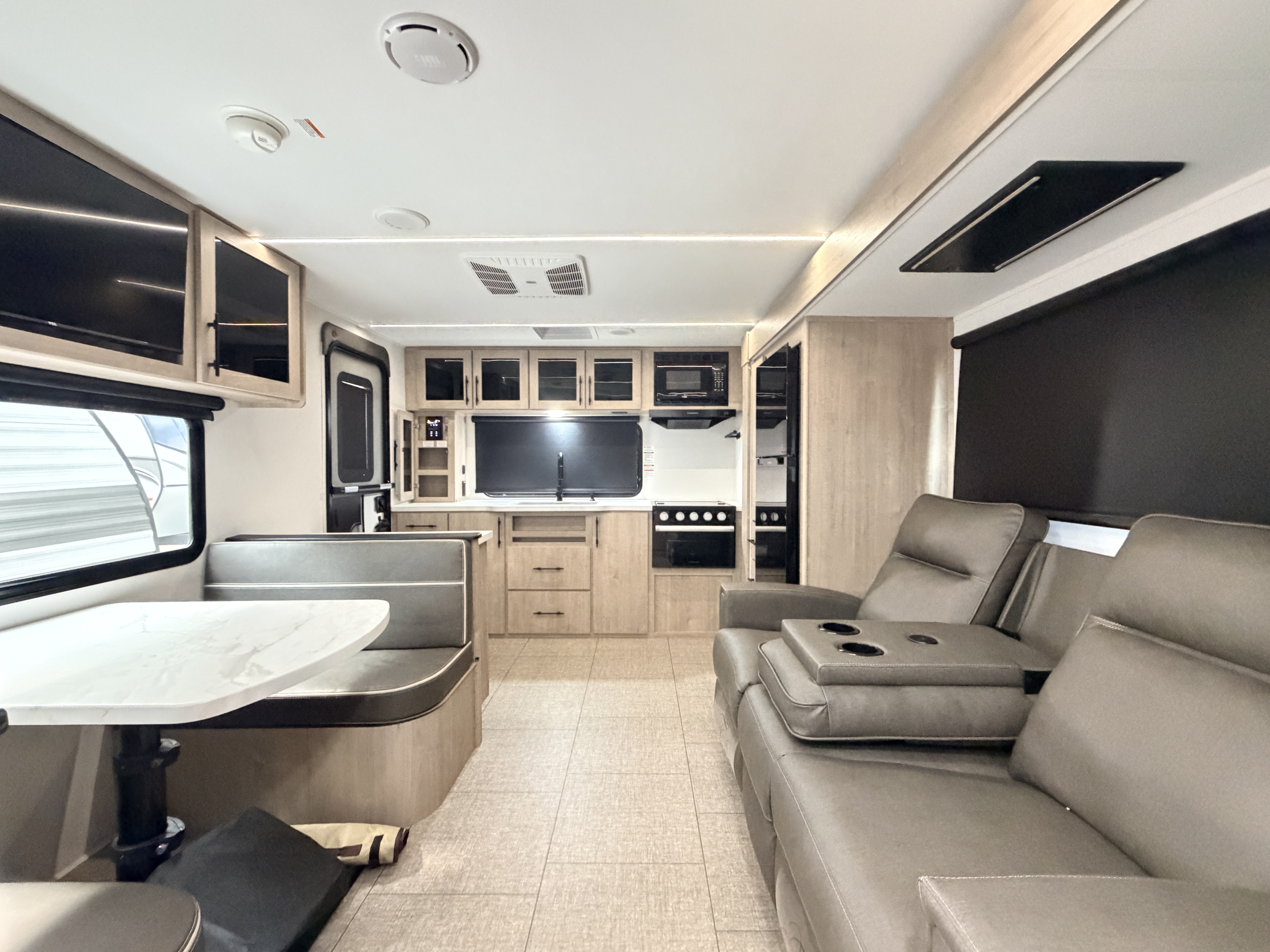 2025 Grand Design Imagine XLS 23LDE - Image 12