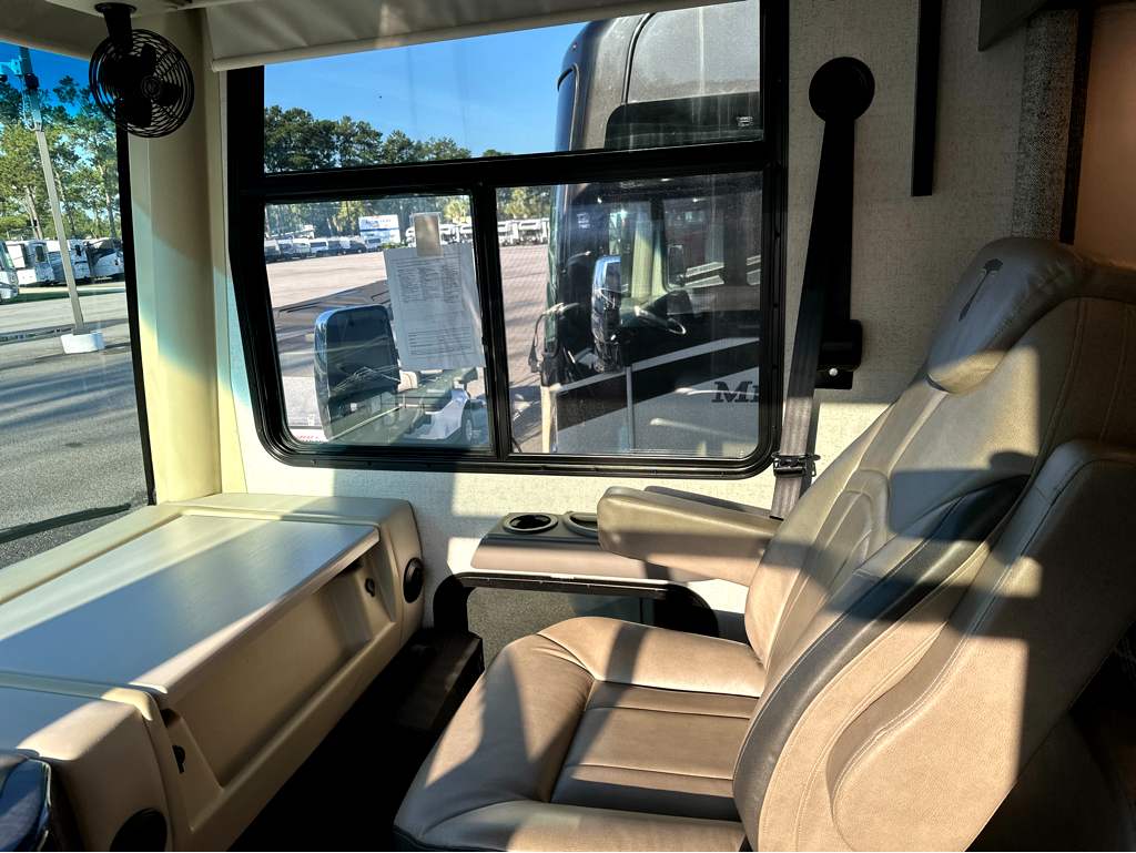 2023 THOR MOTOR COACH PALAZZO 37.6 - Image 27