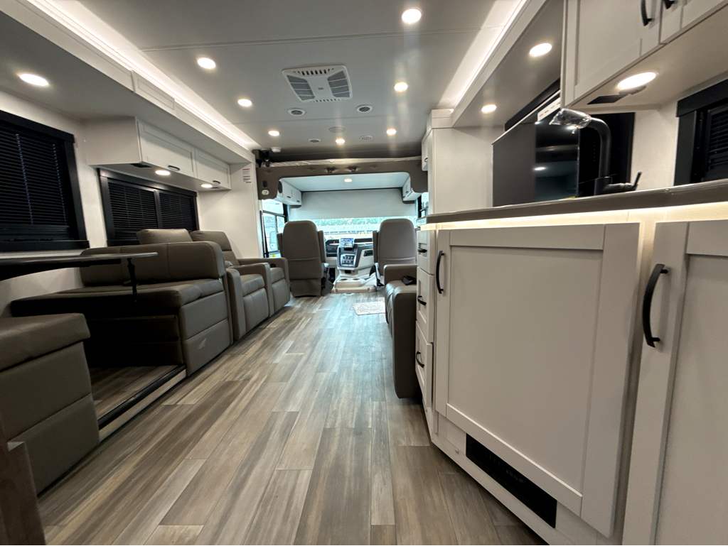 2026 JAYCO PRECEPT 34G - Image 32