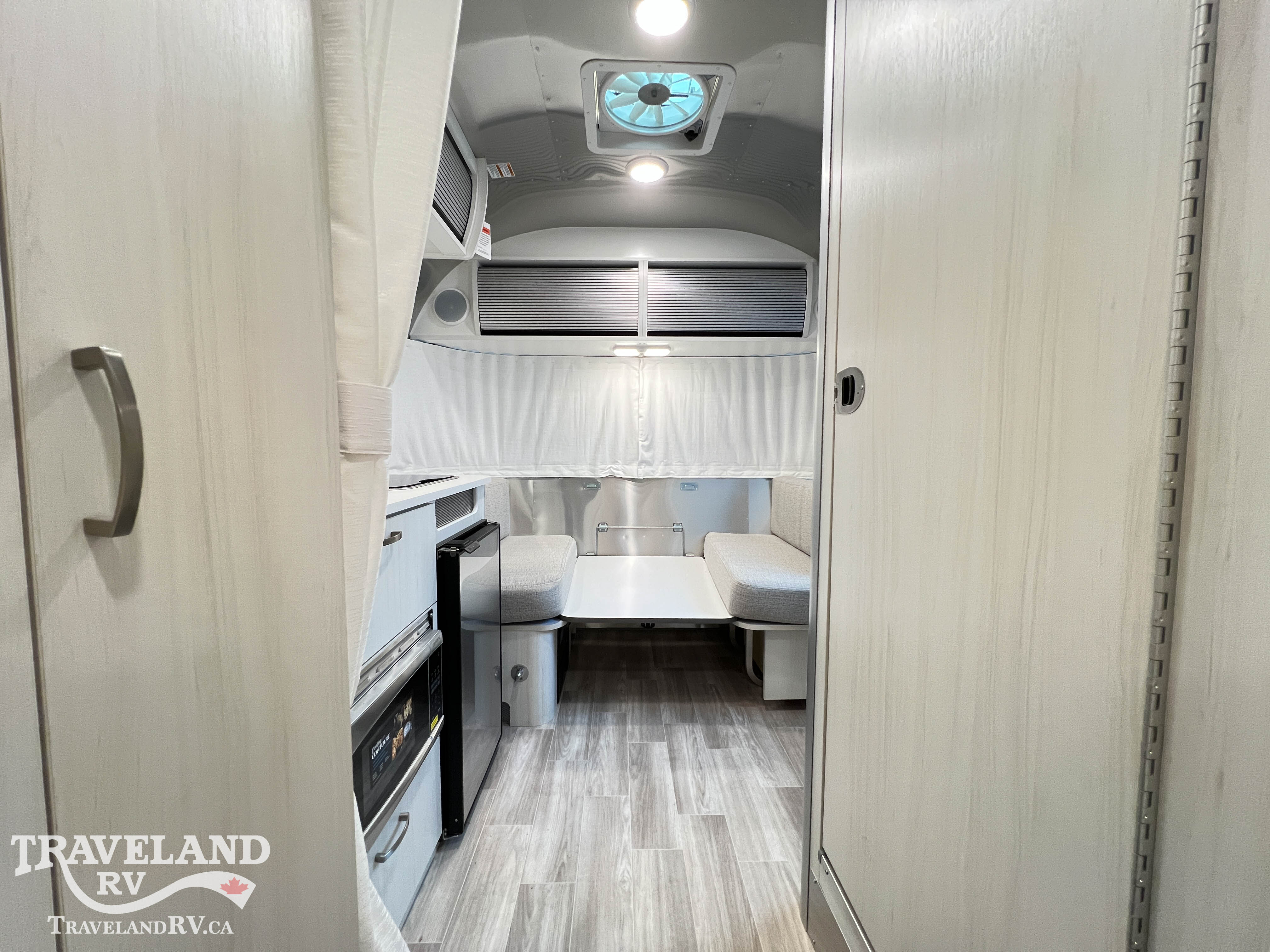 2026 AIRSTREAM 16RB BAMBI - Image 4