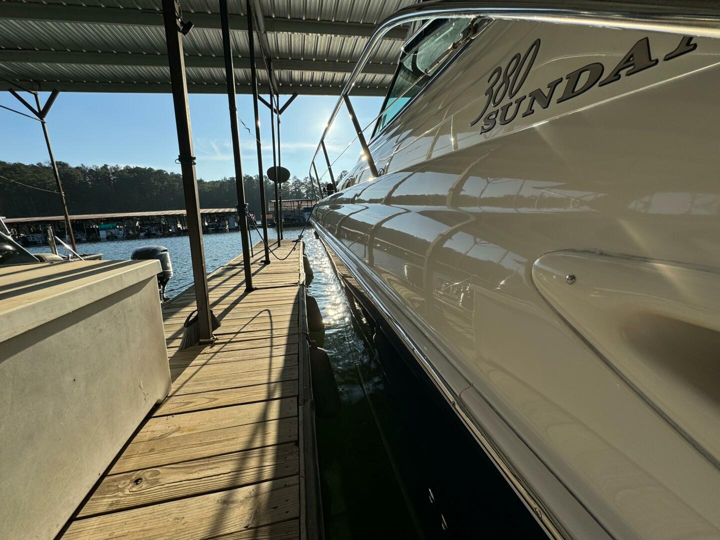 2004 Sea Ray 380 Sundancer - Image 4
