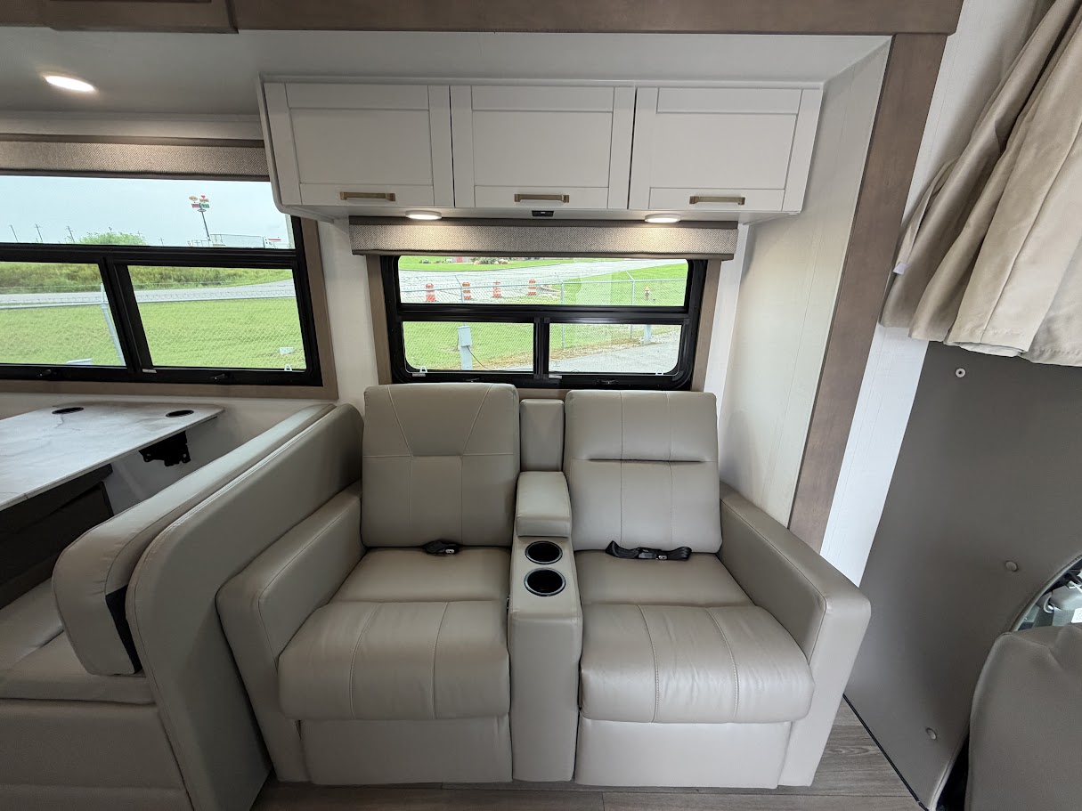 2027 JAYCO GREYHAWK 29MV - Image 22