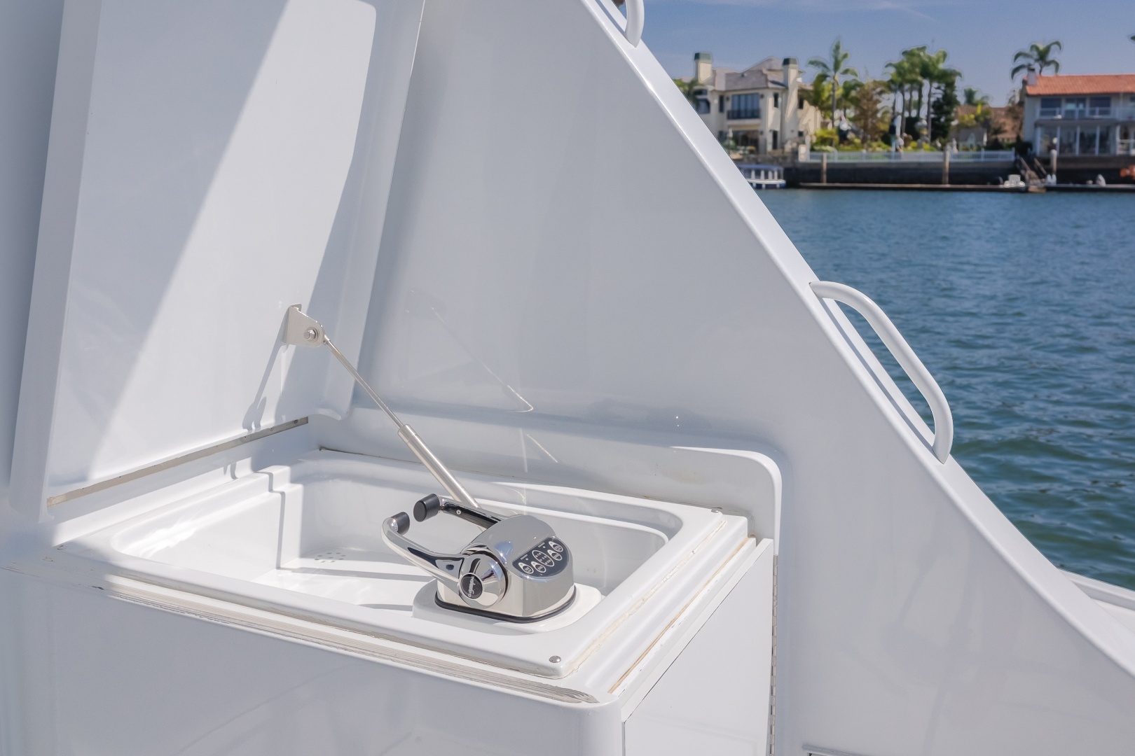 2003 Hatteras 54 Convertible - Image 28