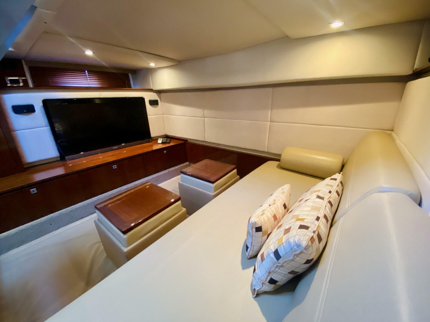 2010 Sea Ray 450 Sundancer - Image 66