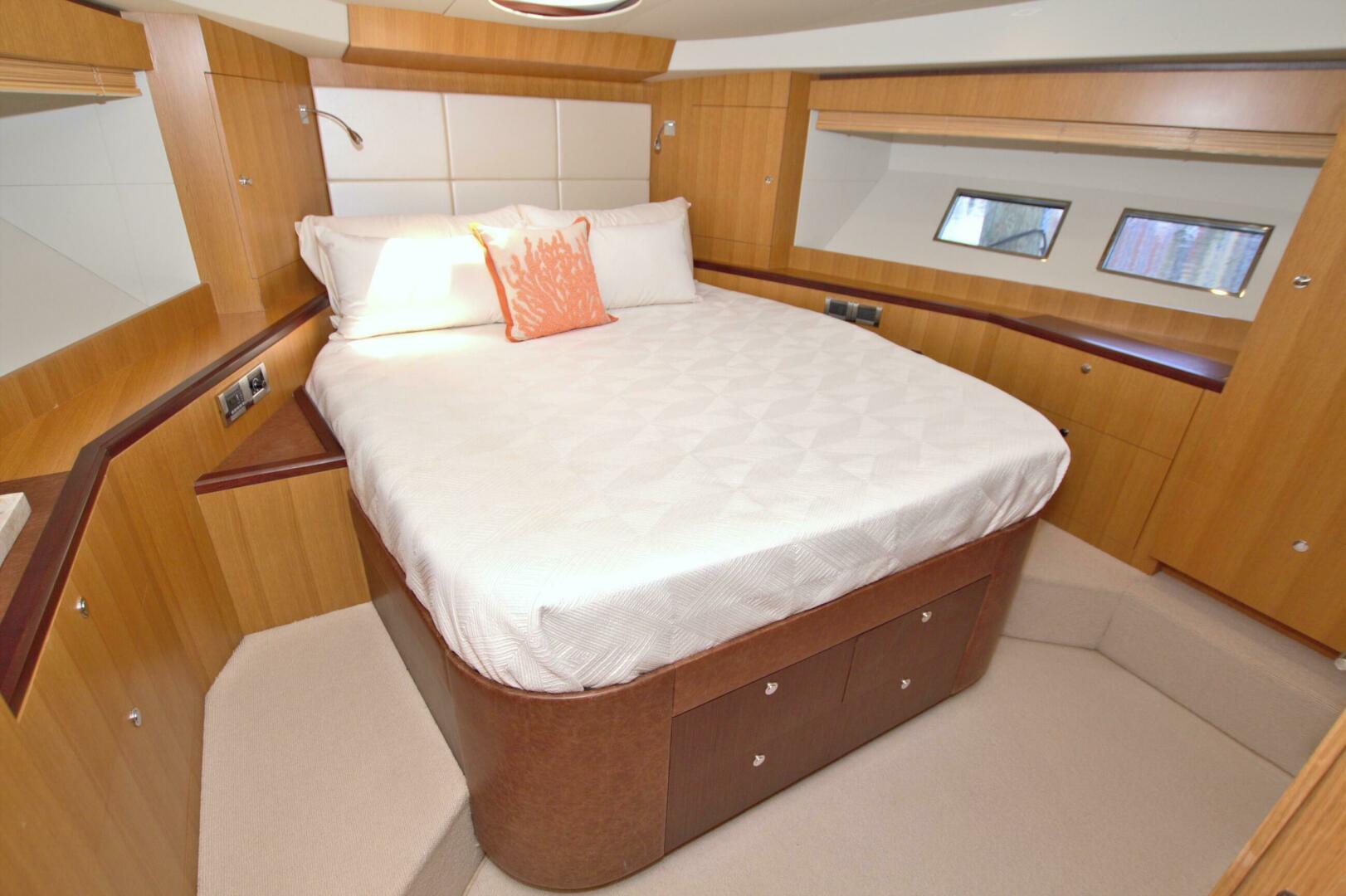 2015 Dyna Yachts 60 Pilothouse Motoryacht - Image 60