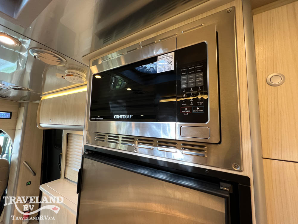 2025 AIRSTREAM ATLAS MURPHY SUITE E1 - Image 23
