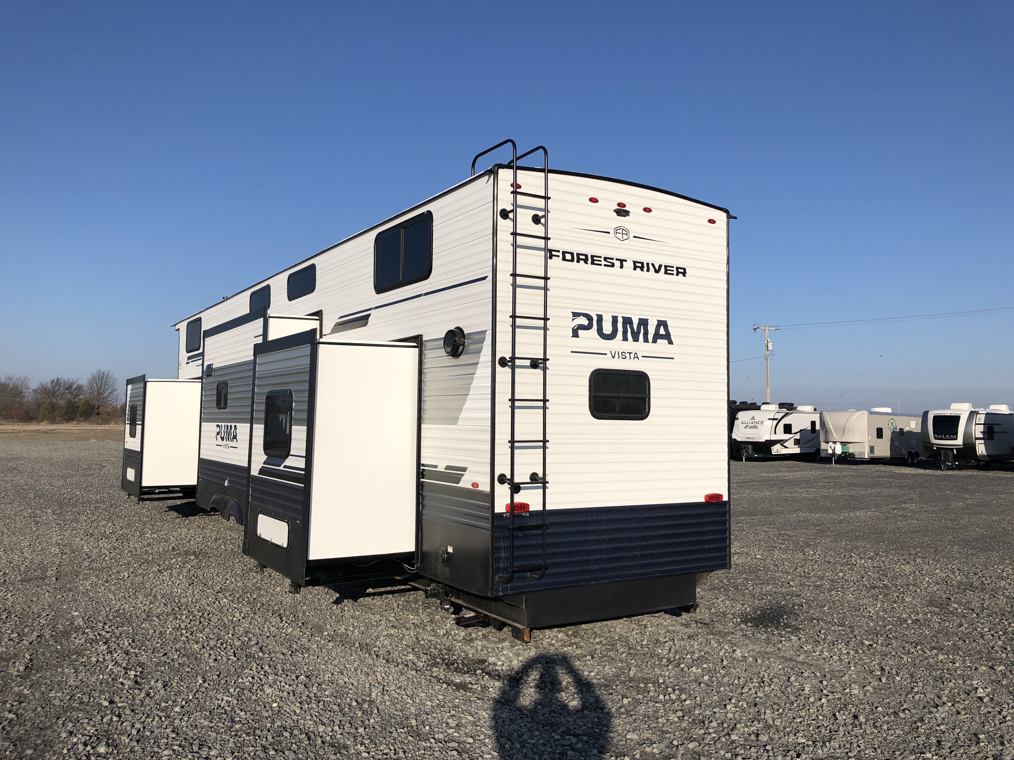 2026 Forest River Puma Vista 421LFT - Image 5