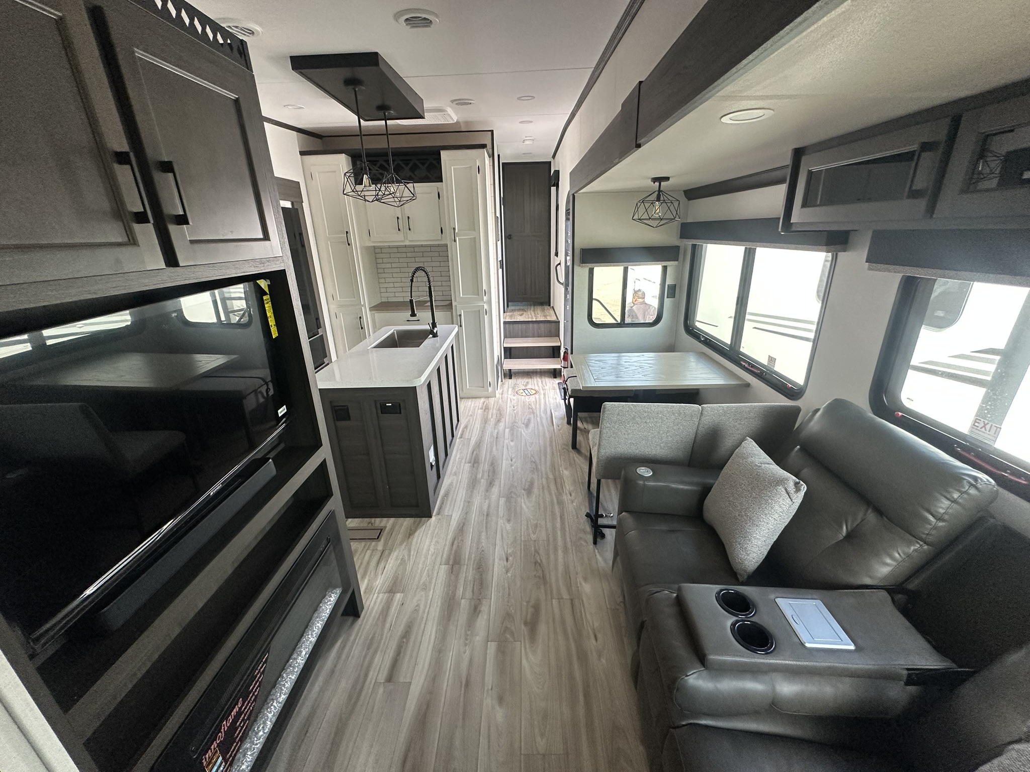 2026 VENTURE RV SPORTTREK 354VBH - Image 29
