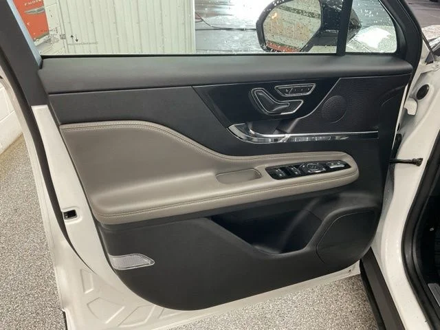 2023 Lincoln Corsair Utility 4D AWD - Image 11