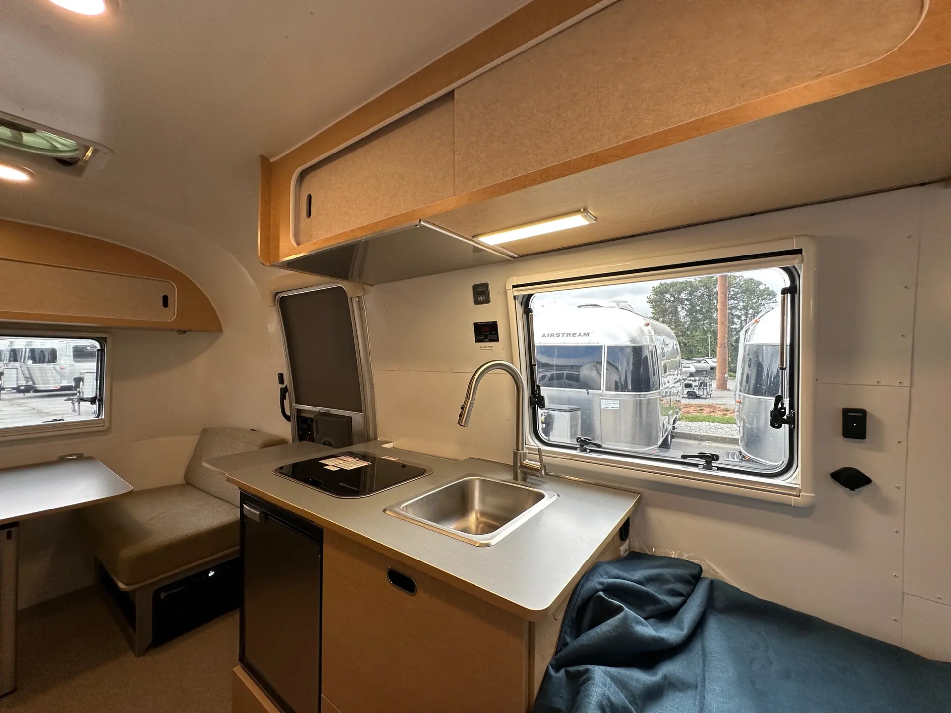 2027 Airstream World Traveler 17Rb - Image 35