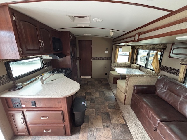 2015 Keystone Outback 300RB - Image 12