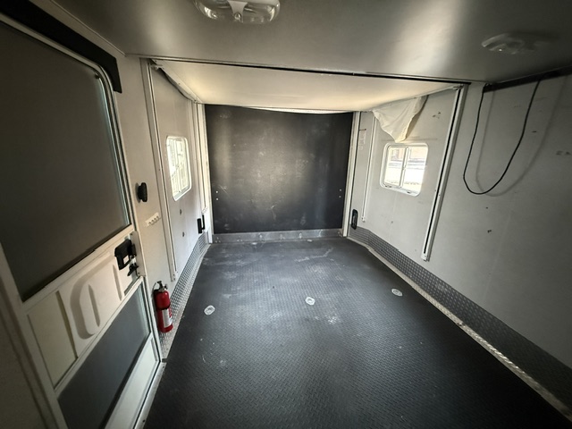 2008 Heartland Cyclone 4012 - Image 14