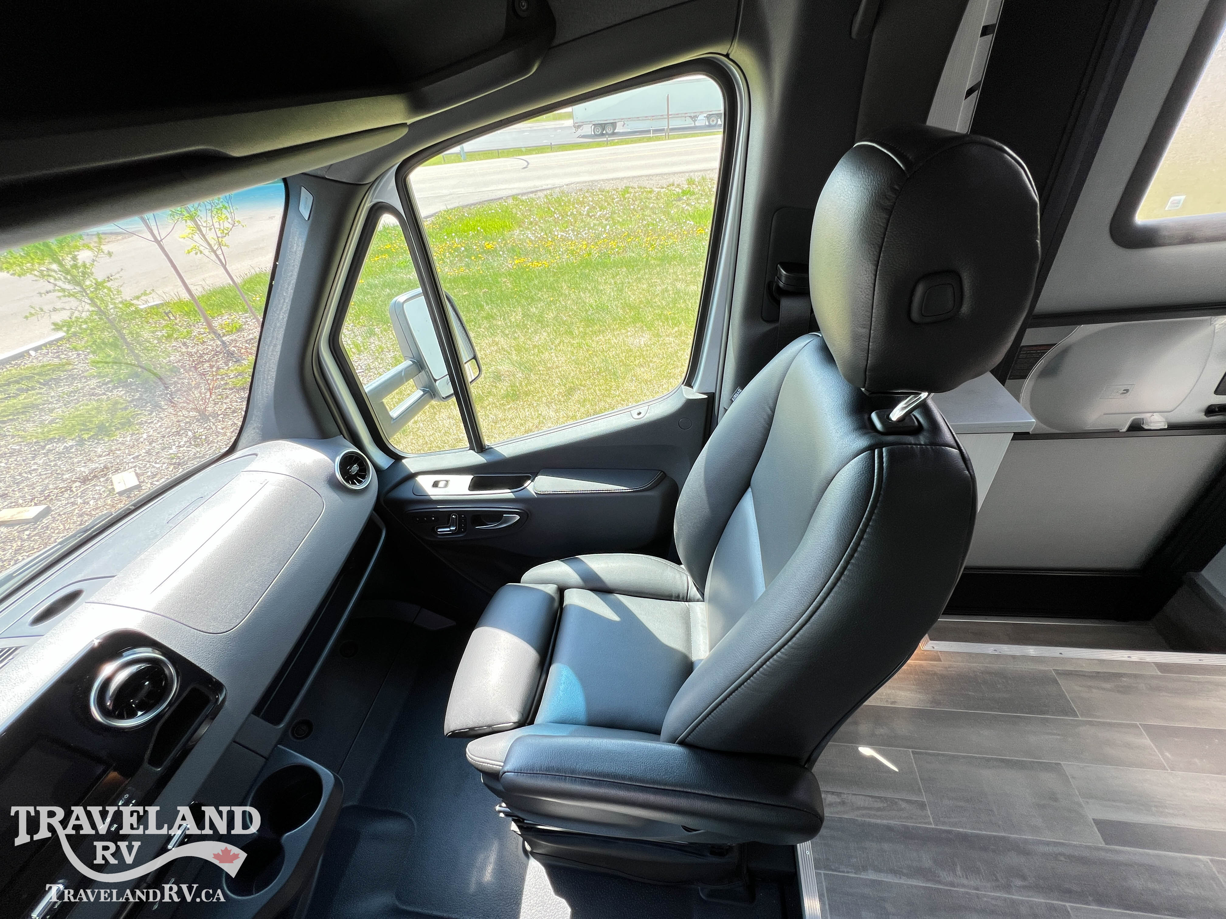 2026 PLEASURE-WAY PLATEAU XL-TS - Image 14