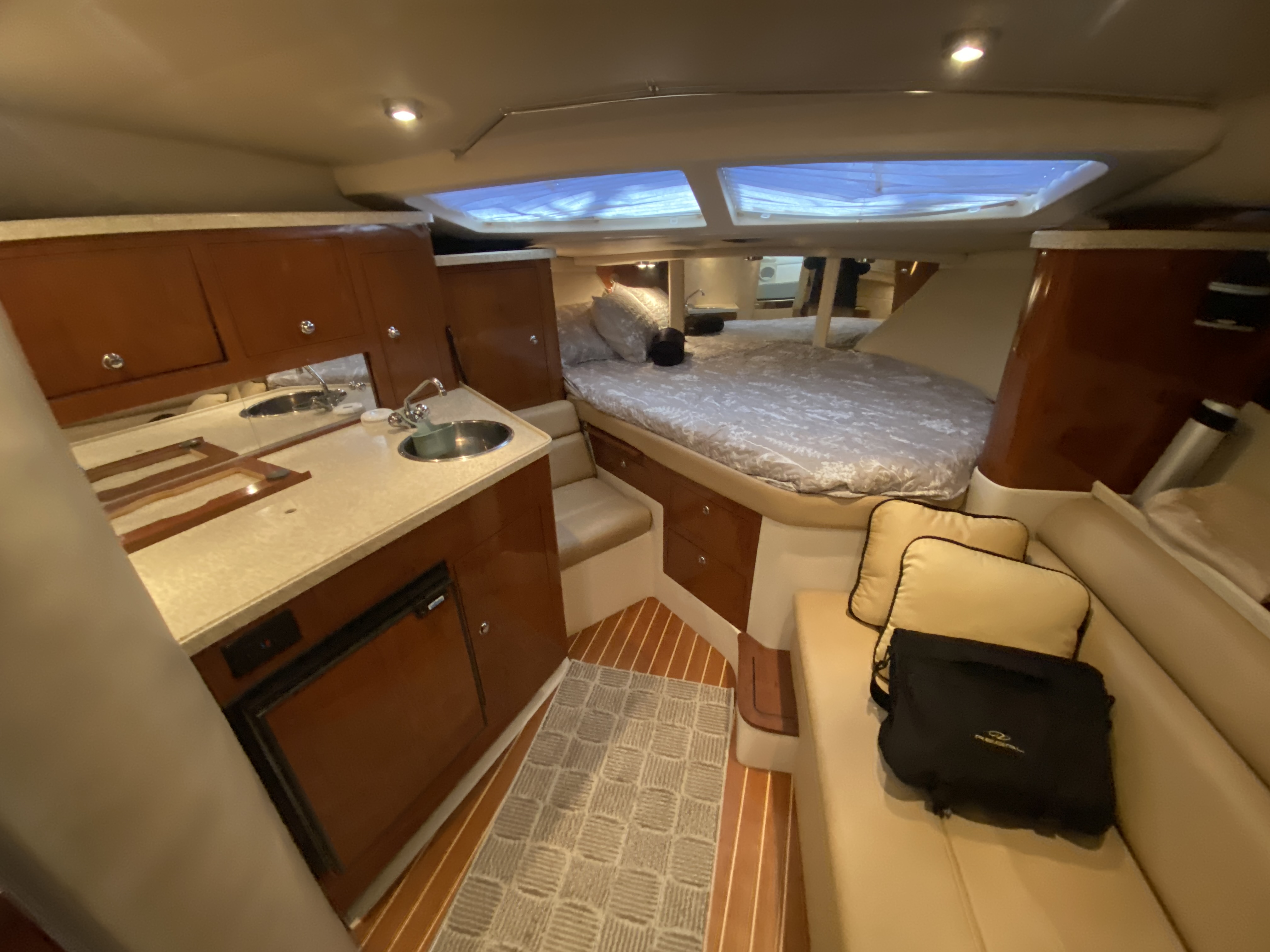 2008 Regal 3360 Window Express - Image 32