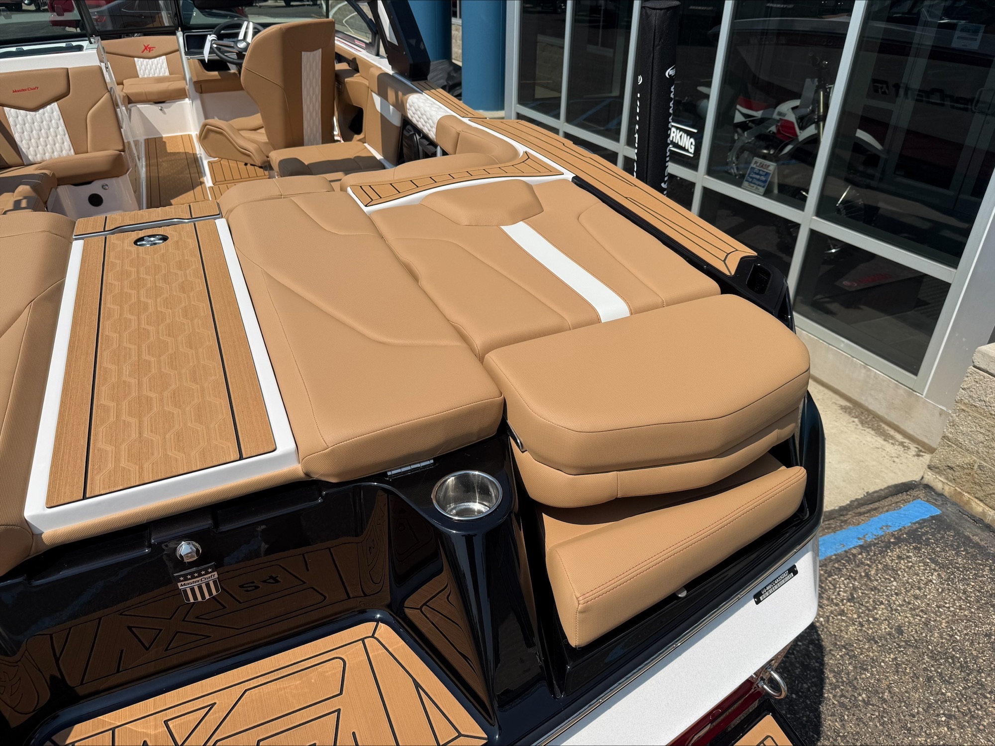 2027 MasterCraft XT24 - Image 7
