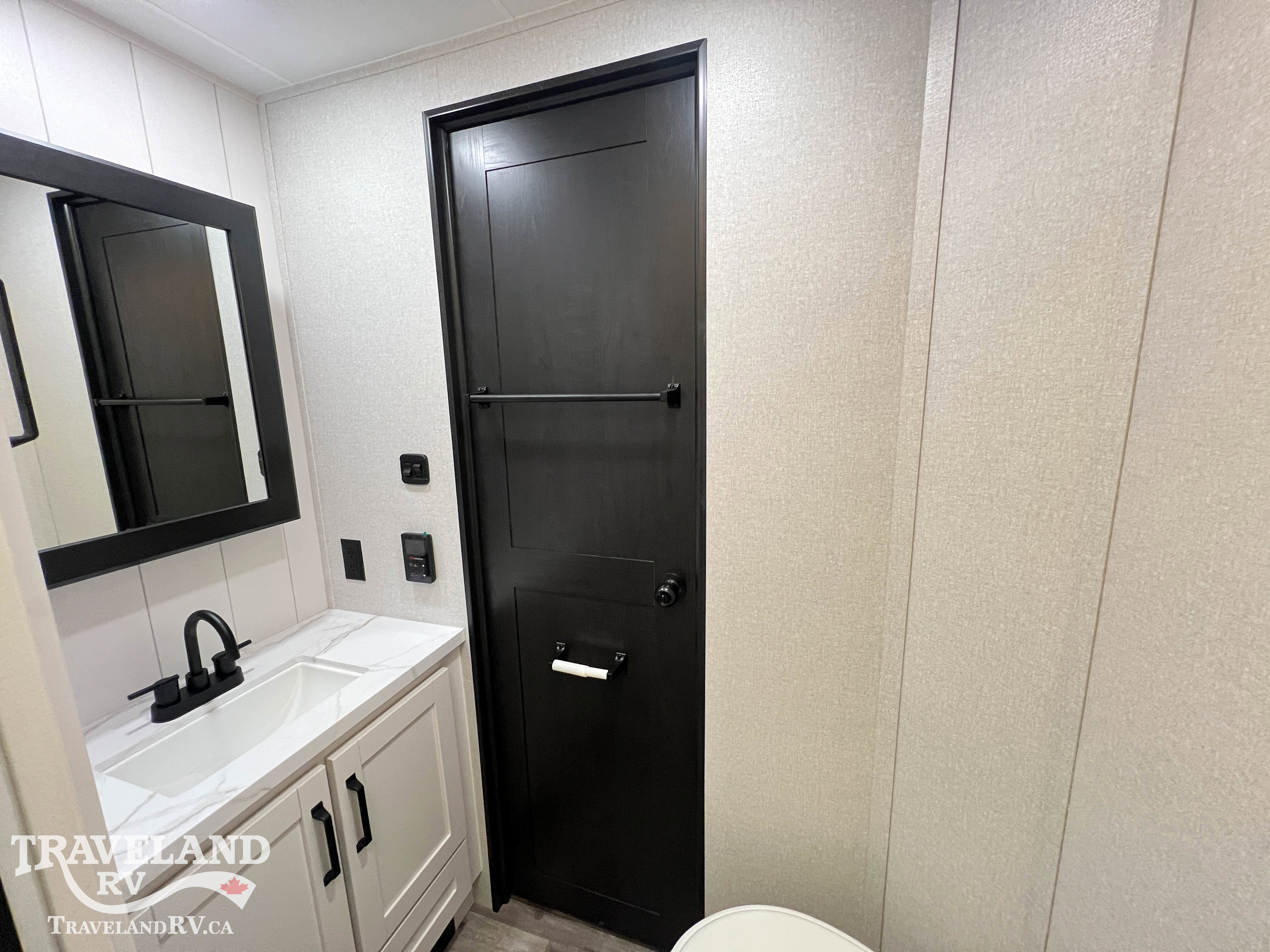 2026 Highland Ridge Roamer Light Duty 31TBTS - Image 38