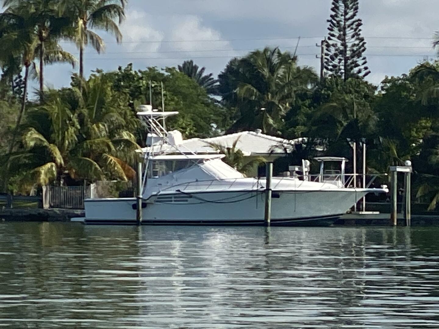 1999 Tiara Yachts 43 Open - Image 9