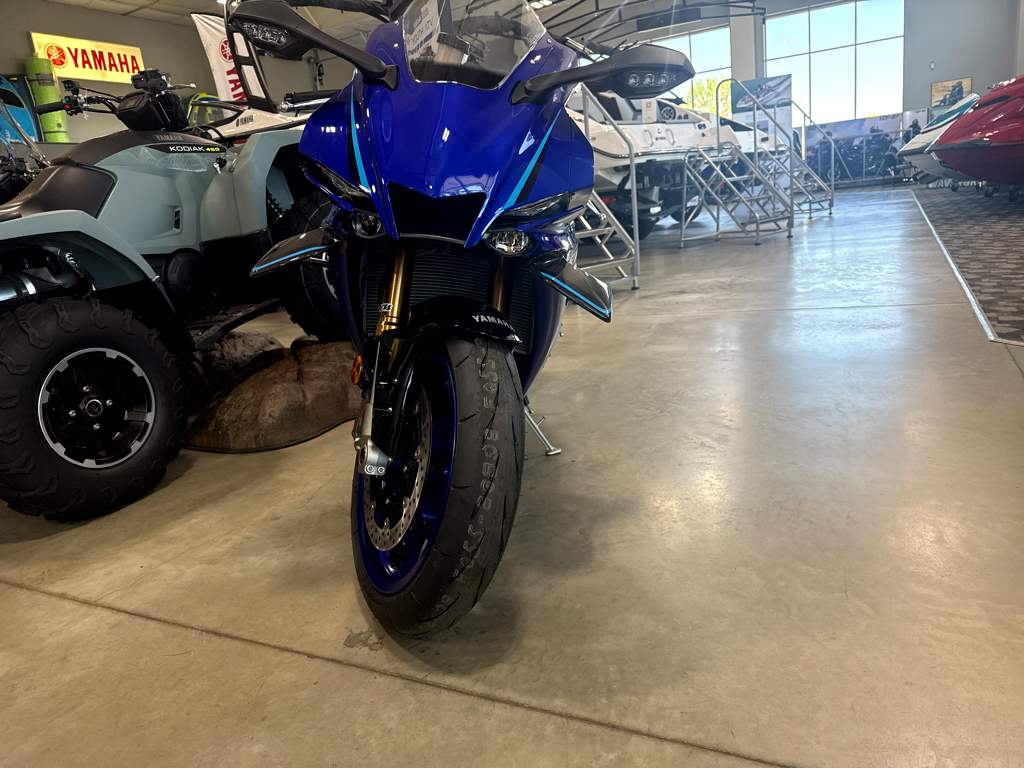 2026 Yamaha YZF-R1 - Image 3