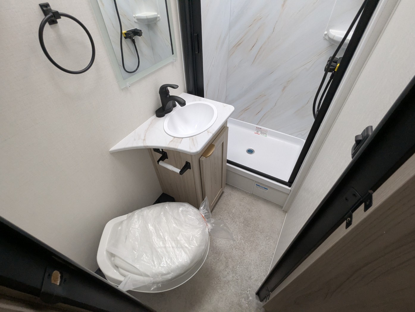 2026 Coachmen Cross Trail 22XG 4X4 - ATH Edition - Image 27
