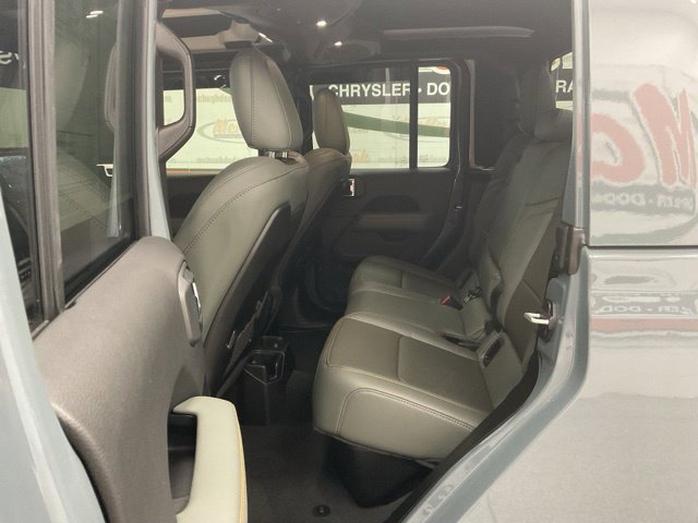 2025 Jeep Gladiator Sport S 4x4 - Image 22