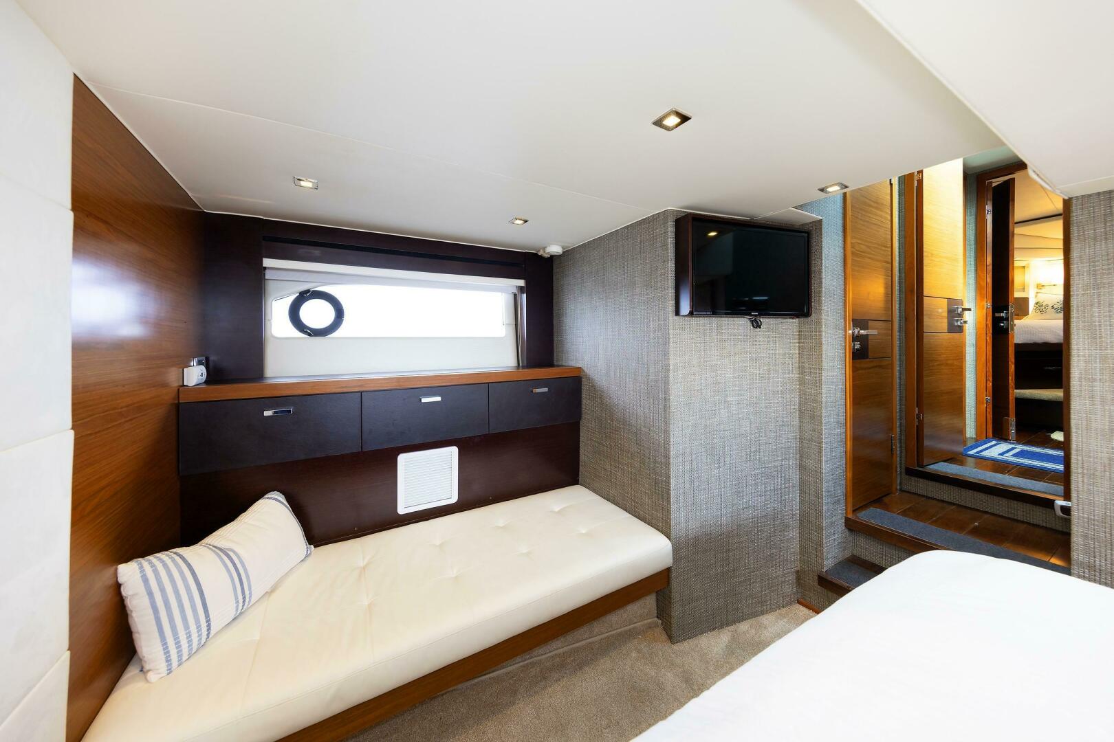 2014 Tiara Yachts 5000 Express - Image 36