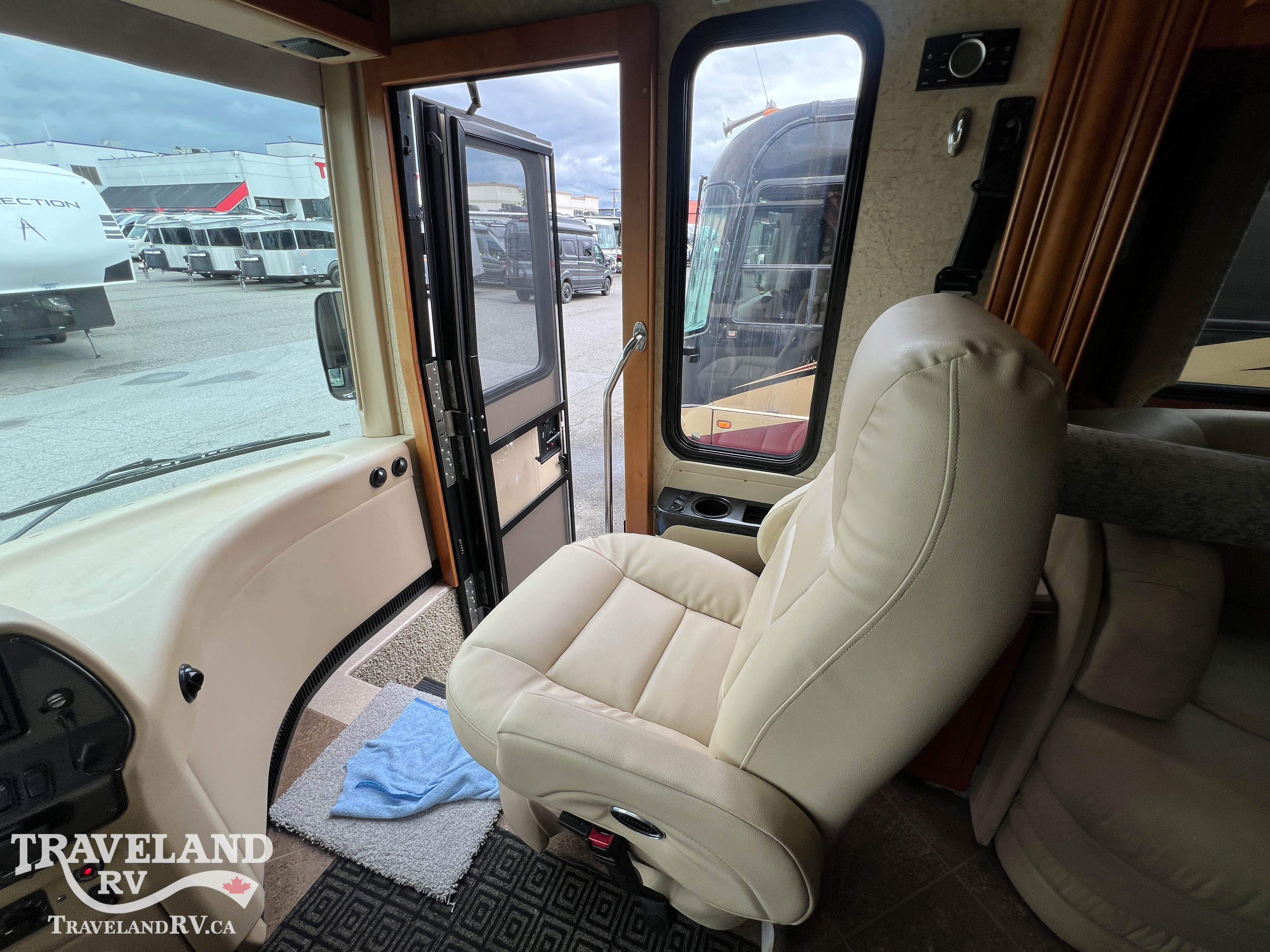 2011 Newmar Dutch Star 3734 - Image 12