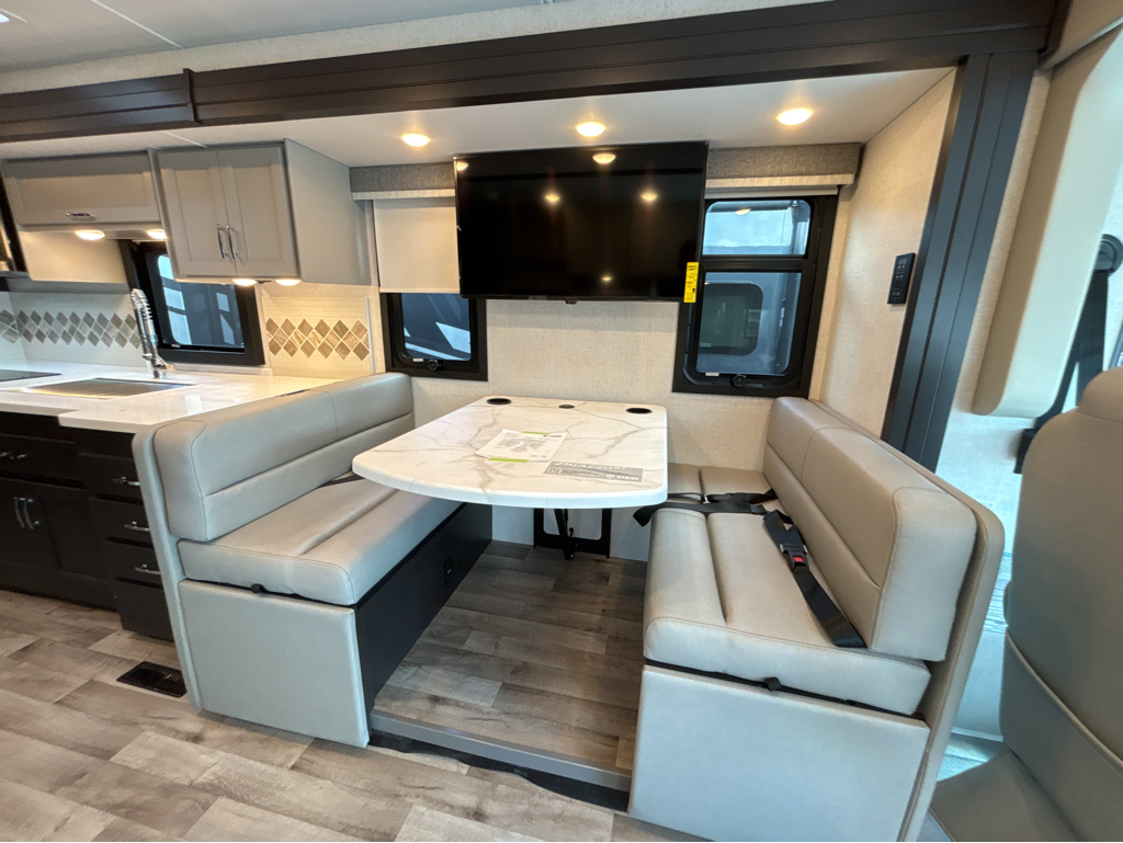 2026 THOR MOTOR COACH PALAZZO 33.6 - Image 8