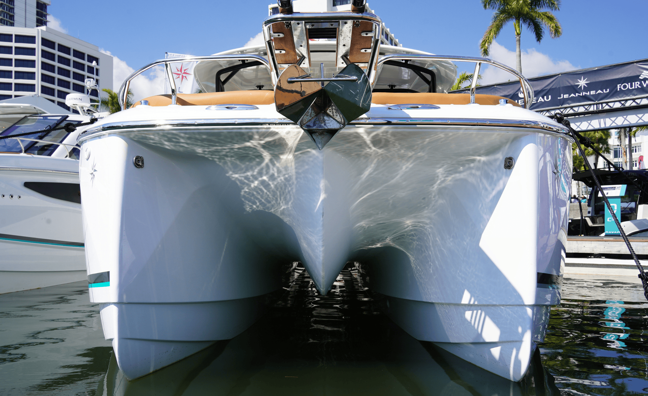 2026 Jeanneau TH33 - Image 3