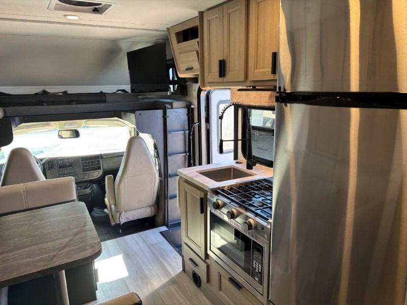 2024 Forest River Sunseeker 2860DS - Image 18