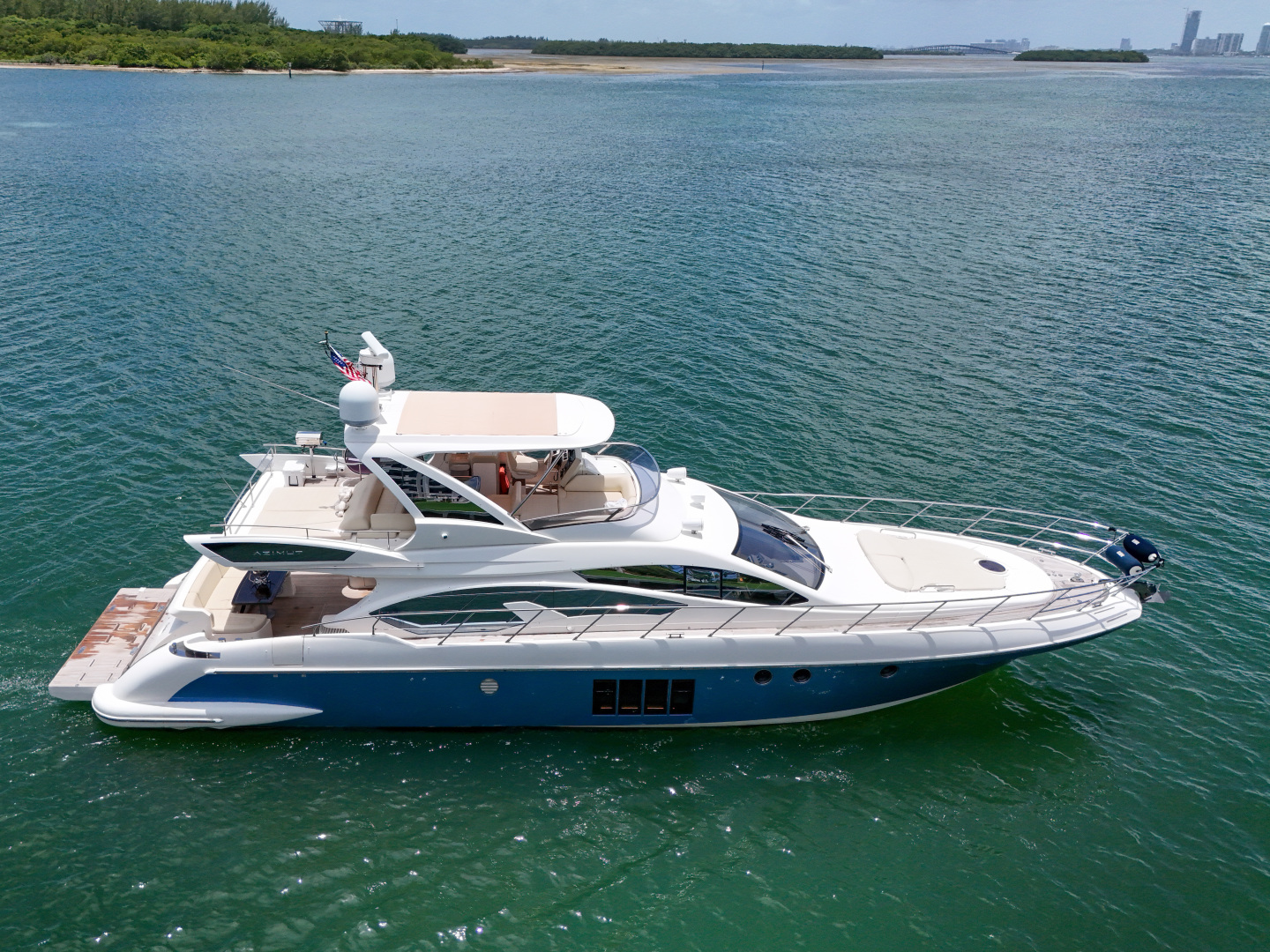 2012 Azimut 64 FLY - Image 10