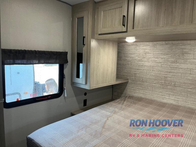 2026 COACHMEN CATALINA 273DBHCKLE - Image 17