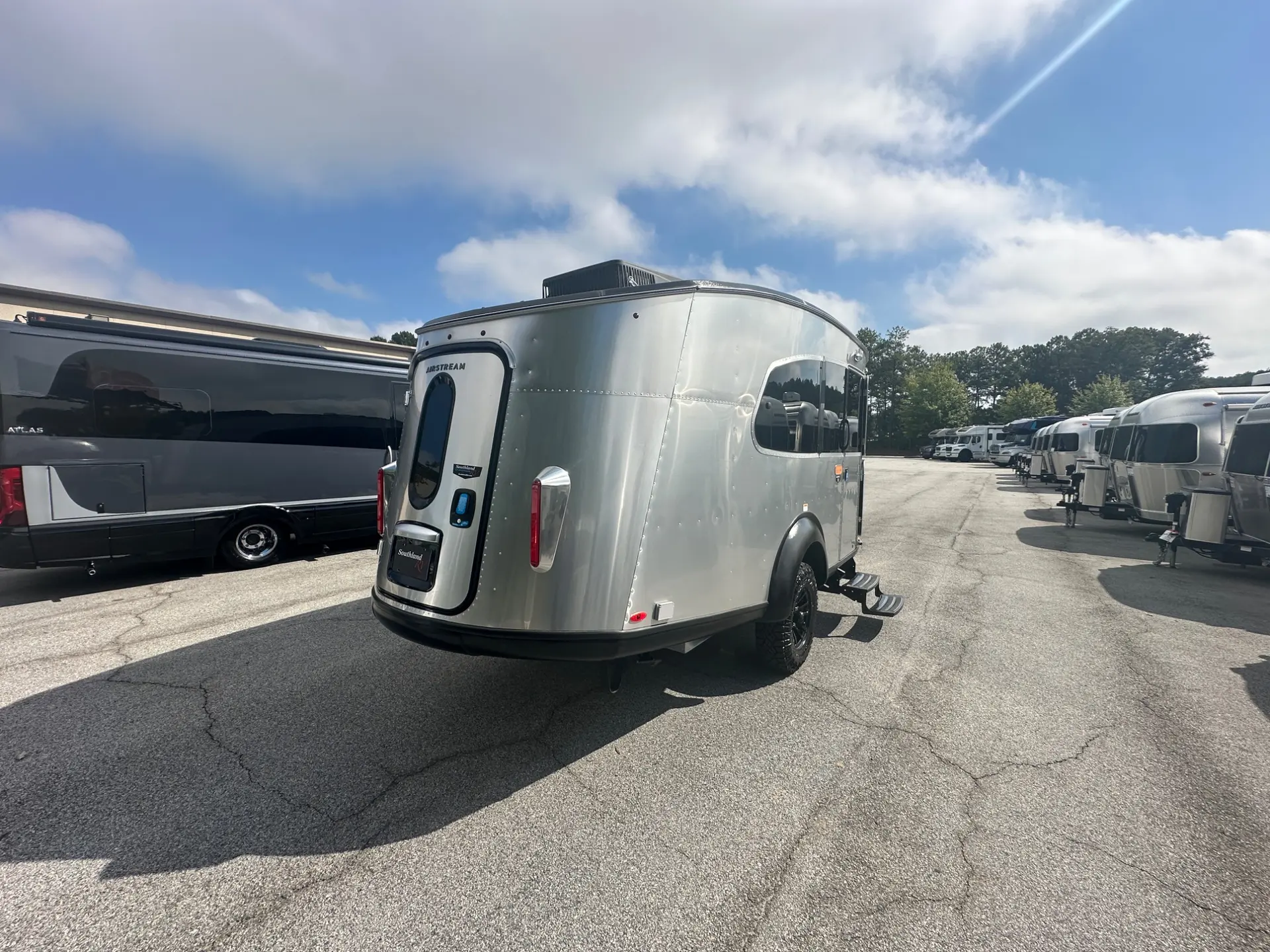 2027 Airstream Basecamp 20X - Image 3