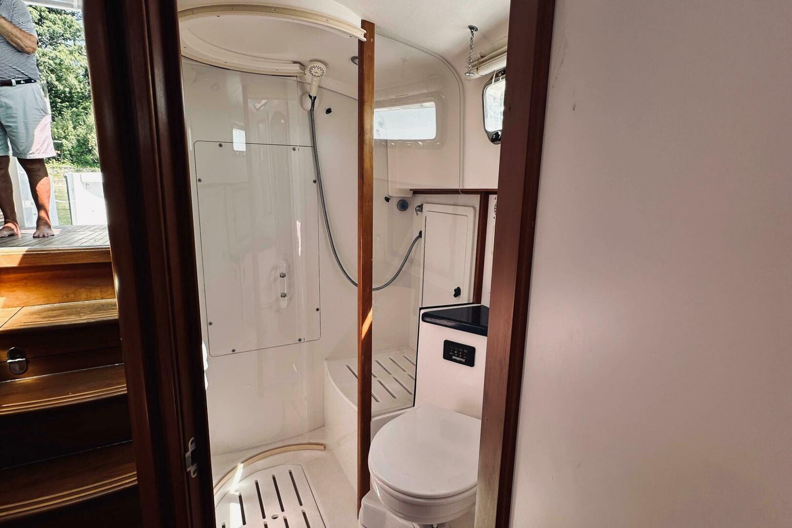 2007 Sabre 34 Express - Image 62