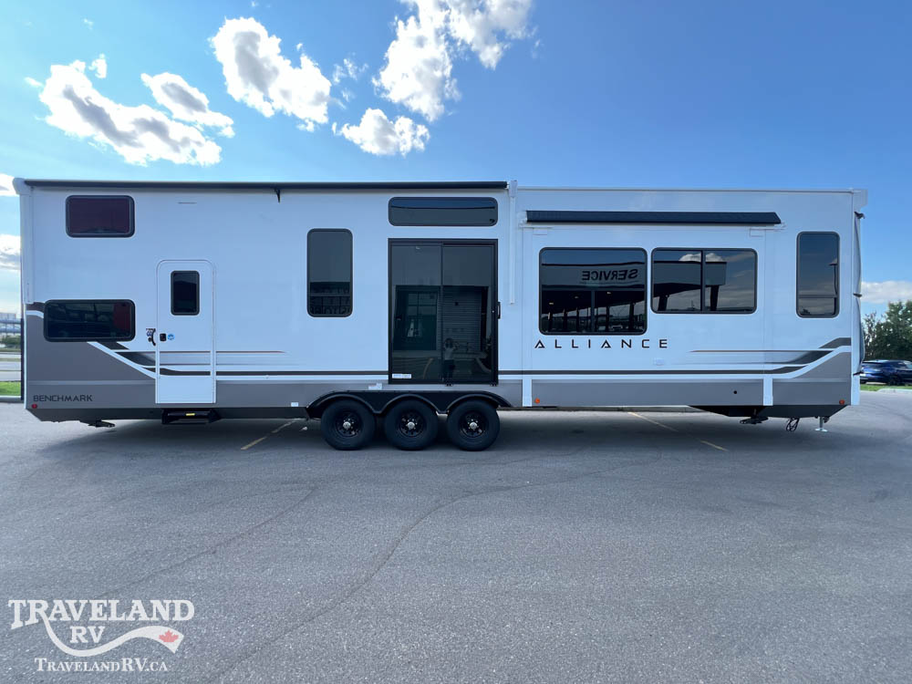 2027 Alliance RV Benchmark 42LFT - Image 11