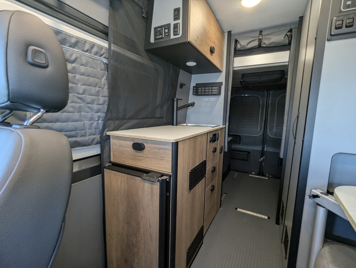 2027 Winnebago Revel 44EC - Image 25