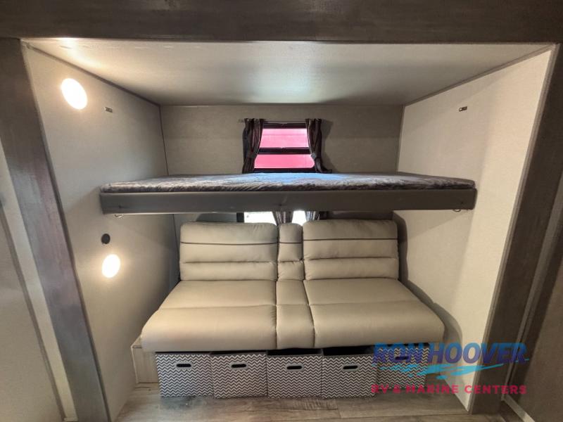 2026 COACHMEN CATALINA 343BHTSLE RHB - Image 17