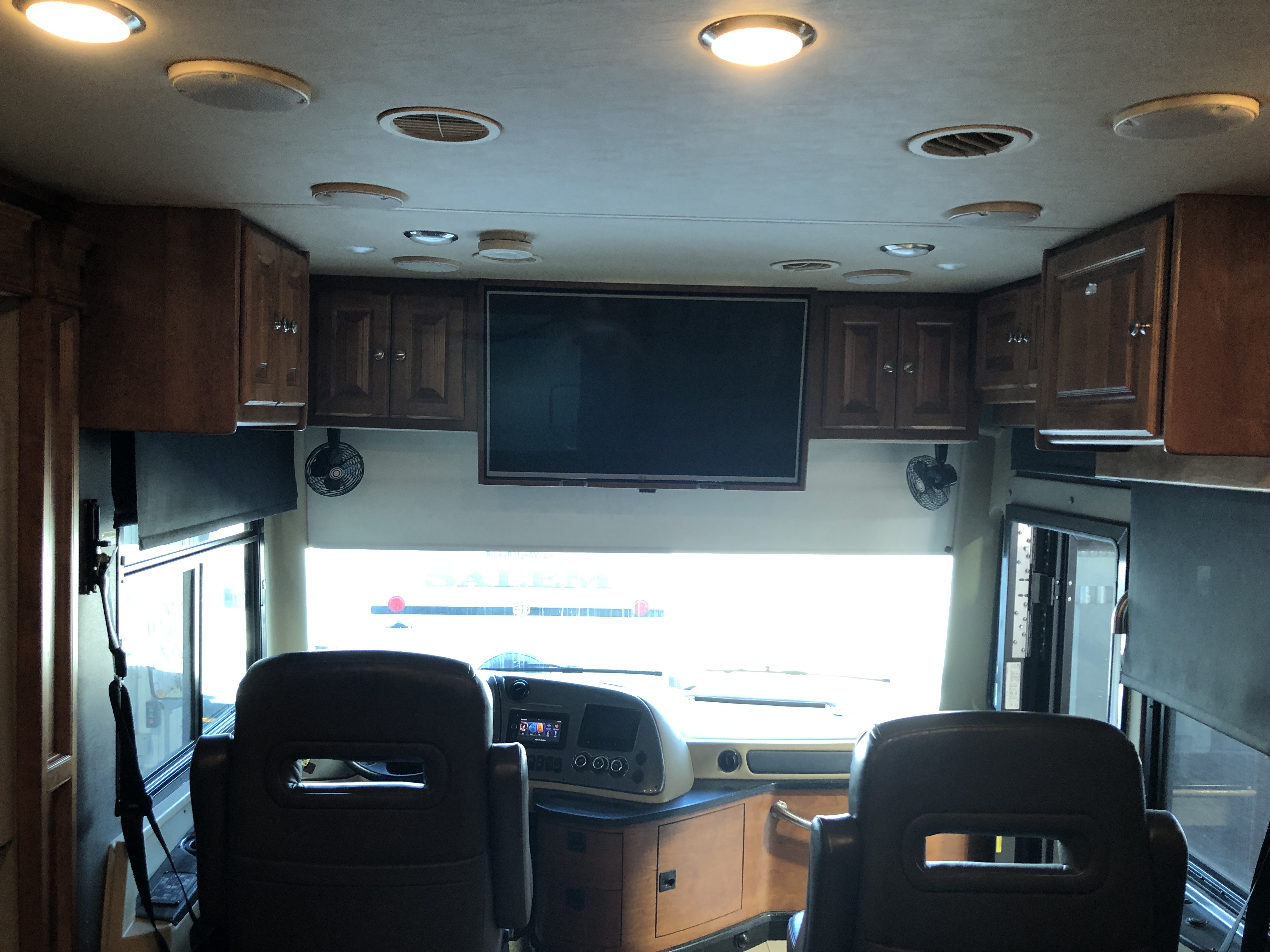 2017 Tiffin Allegro Red 38 QRA - Image 24