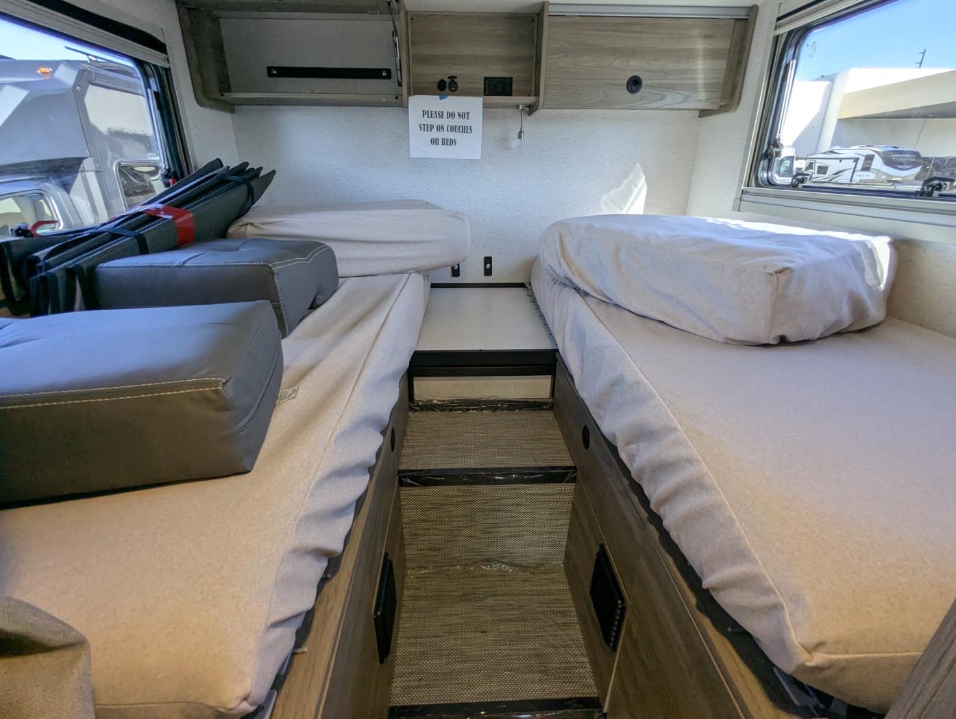 2026 Winnebago EKKO Sprinter 23B AWD - ATH Edition - Image 29