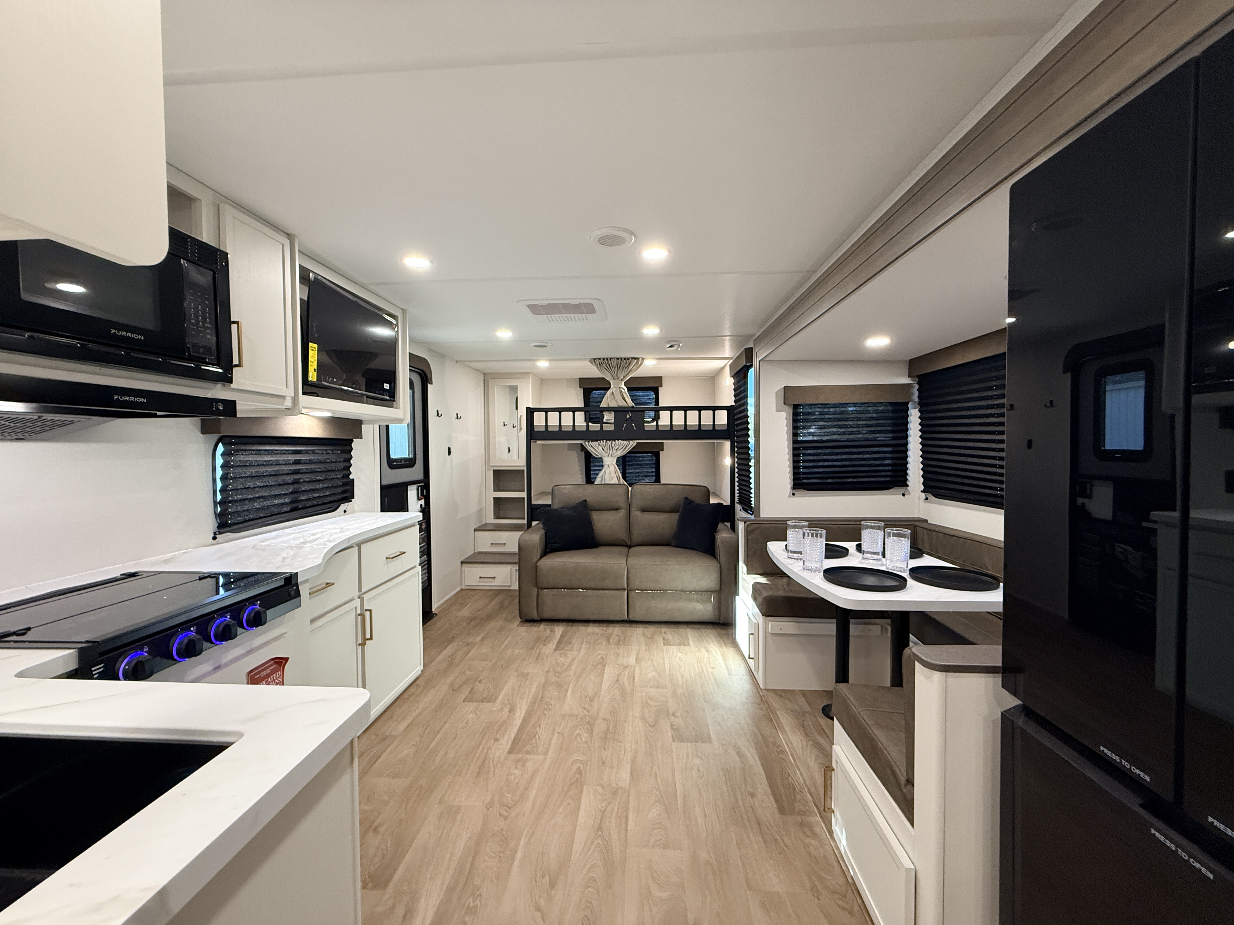 2027 Grand Design Transcend 265BHT - Image 13