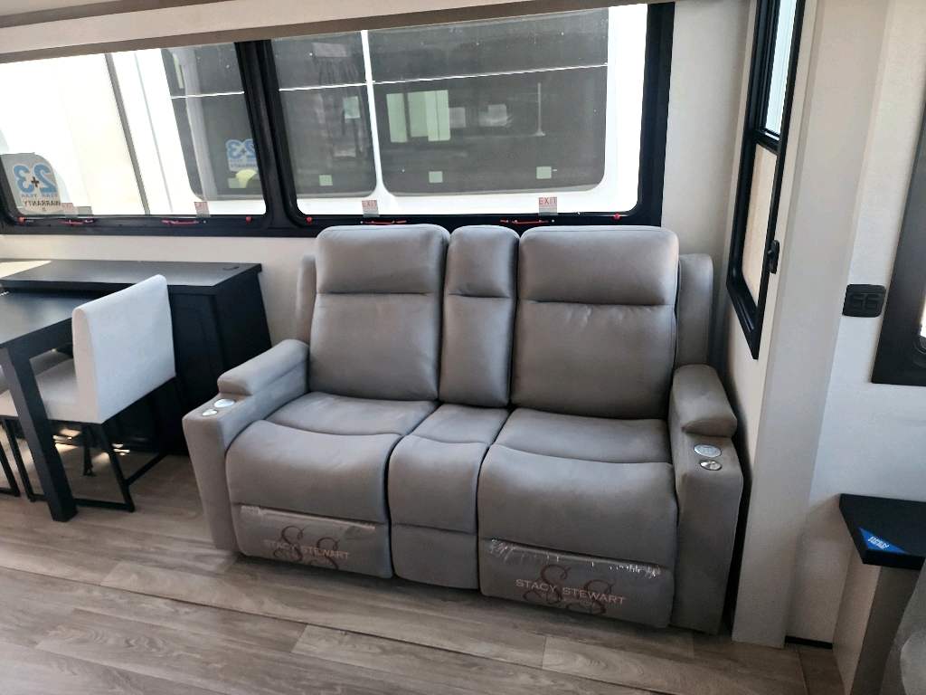 2027 JAYCO NORTH POINT 361RLBH - Image 7