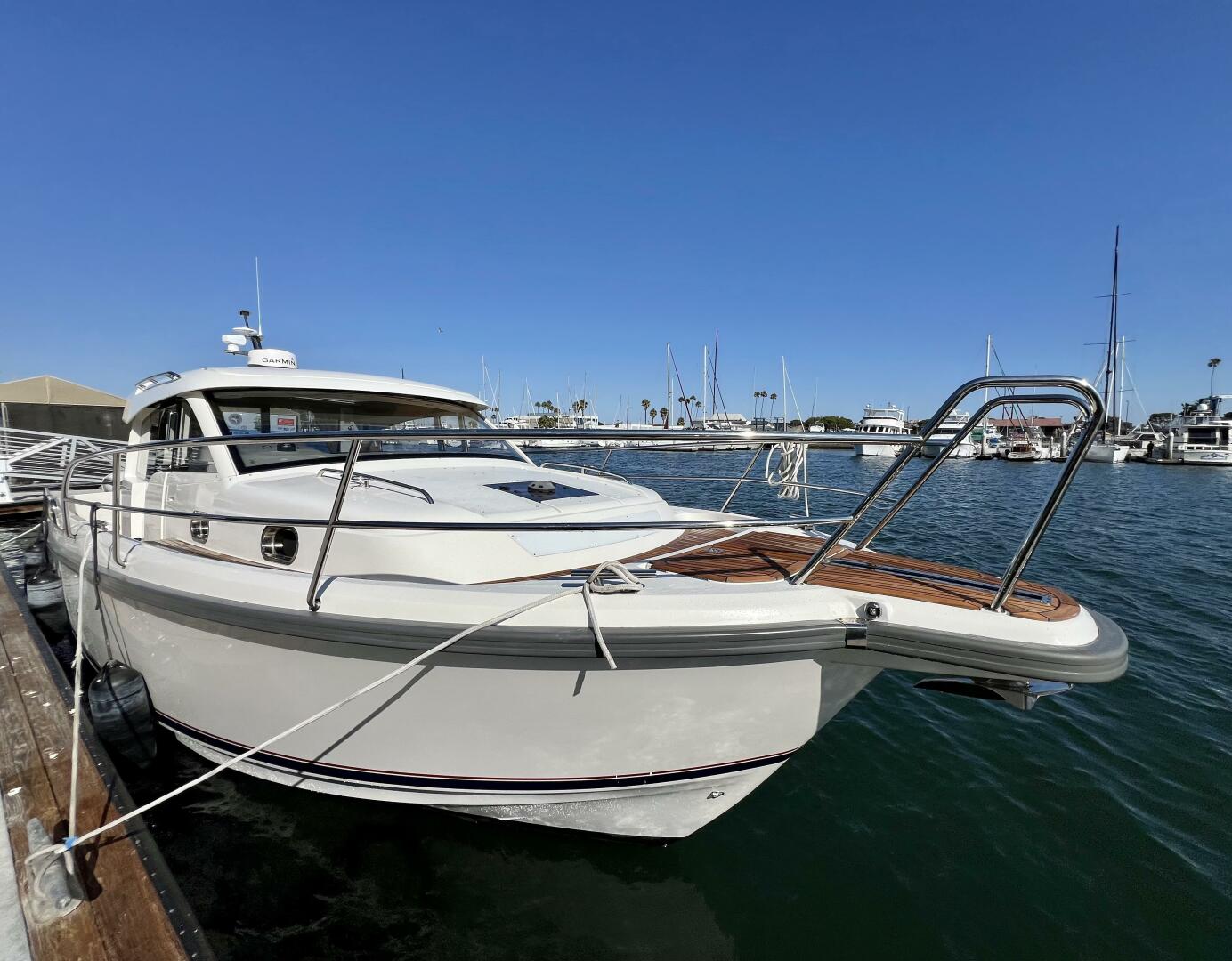 2018 Nimbus 365 Coupe - Image 5