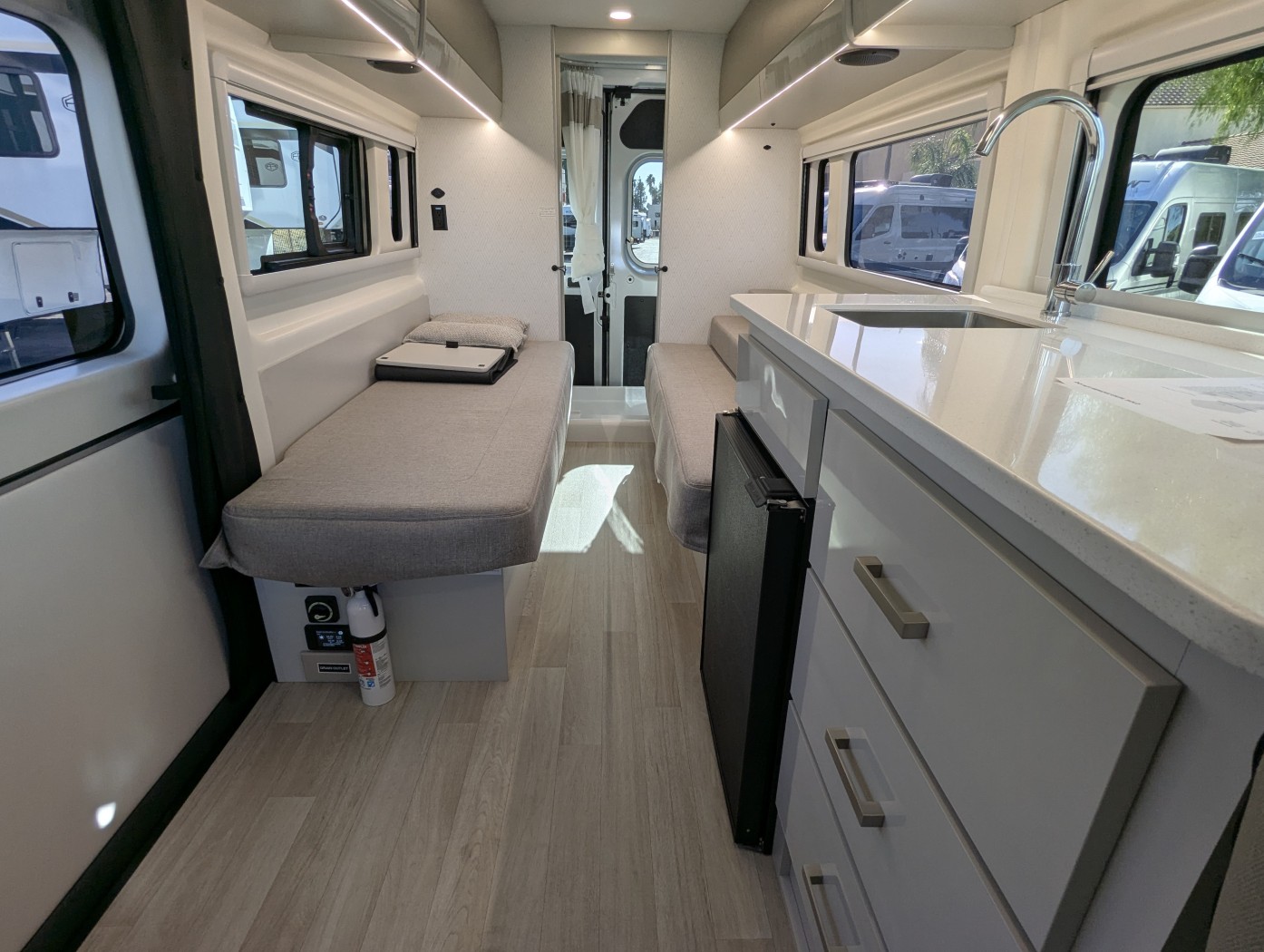 2027 Thor Motor Coach Tellaro 20L - Image 21