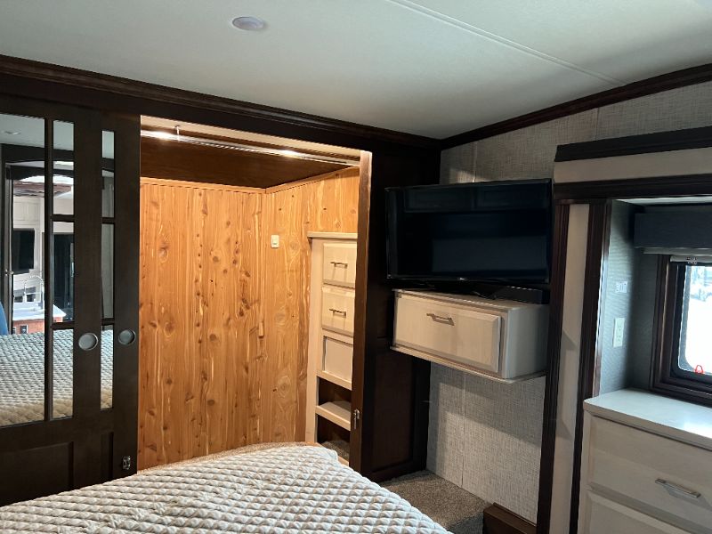 2021 DRV Full House LX455 - Image 25