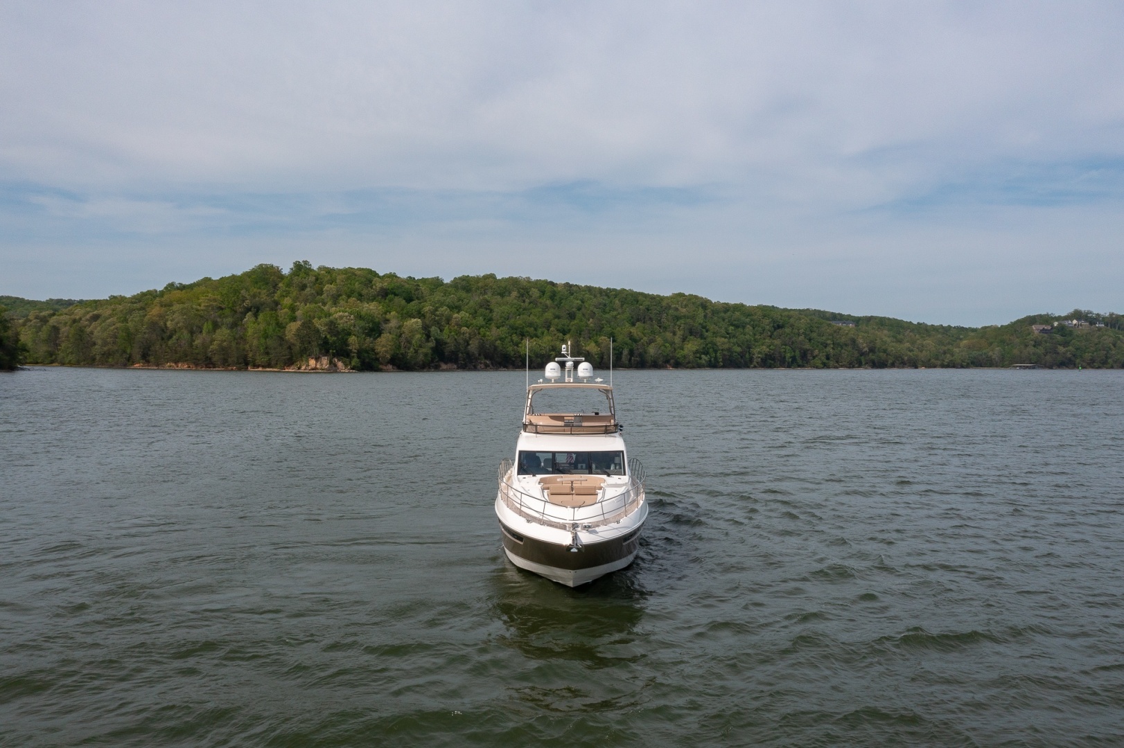 2018 Sea Ray L650 FLY - Image 2
