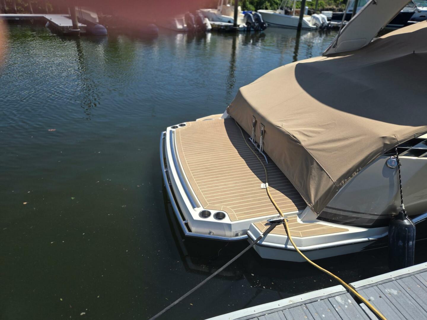 2015 Formula 330 Crossover Bowrider - Image 6