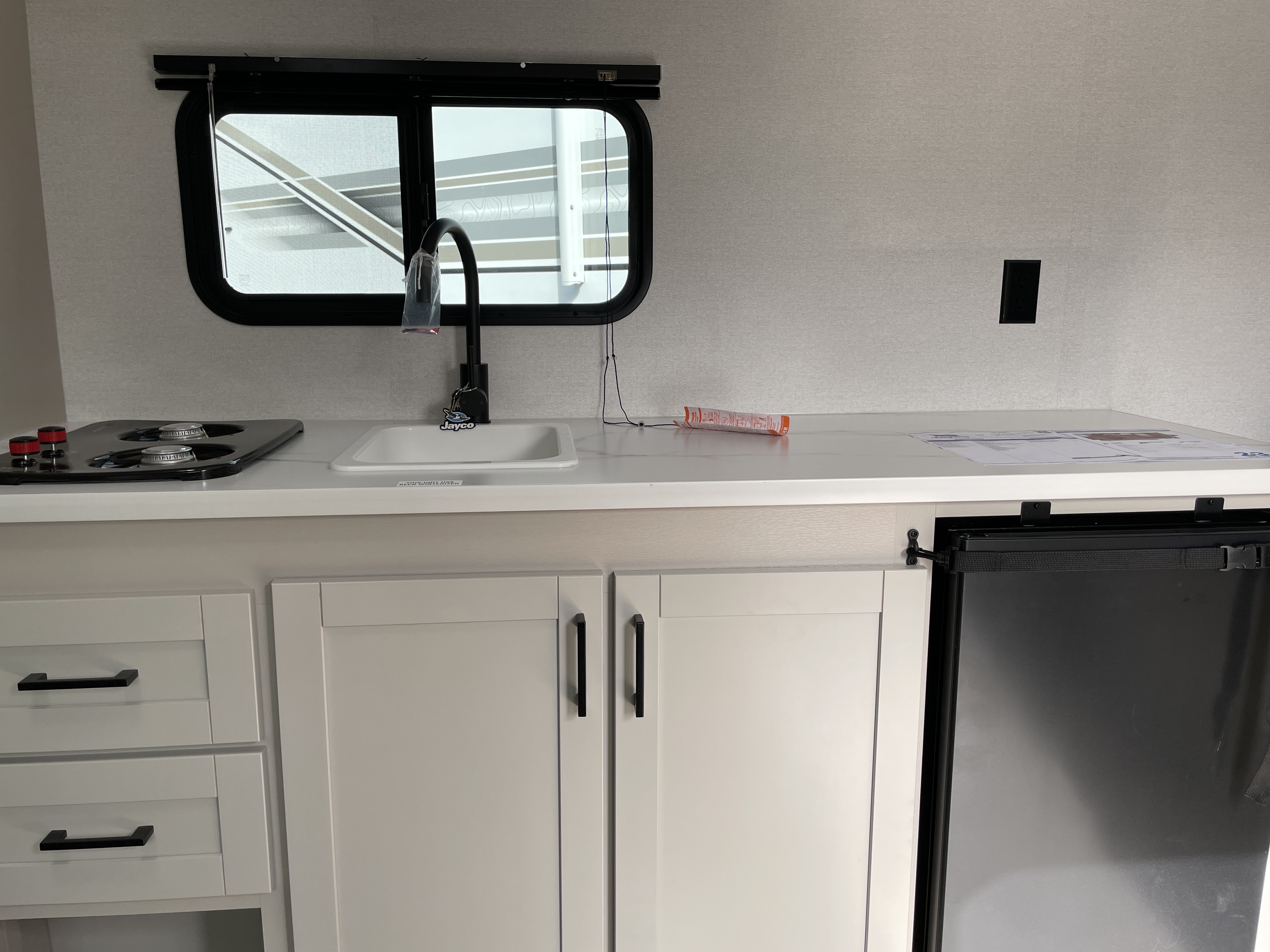 2027 Jayco Jay Flight SLX 172DB - Image 10