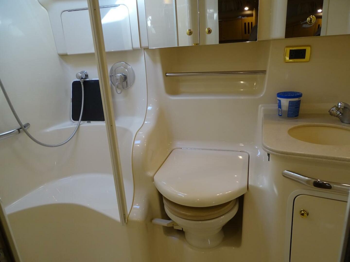 2001 Sea Ray 410 Sundancer - Image 19